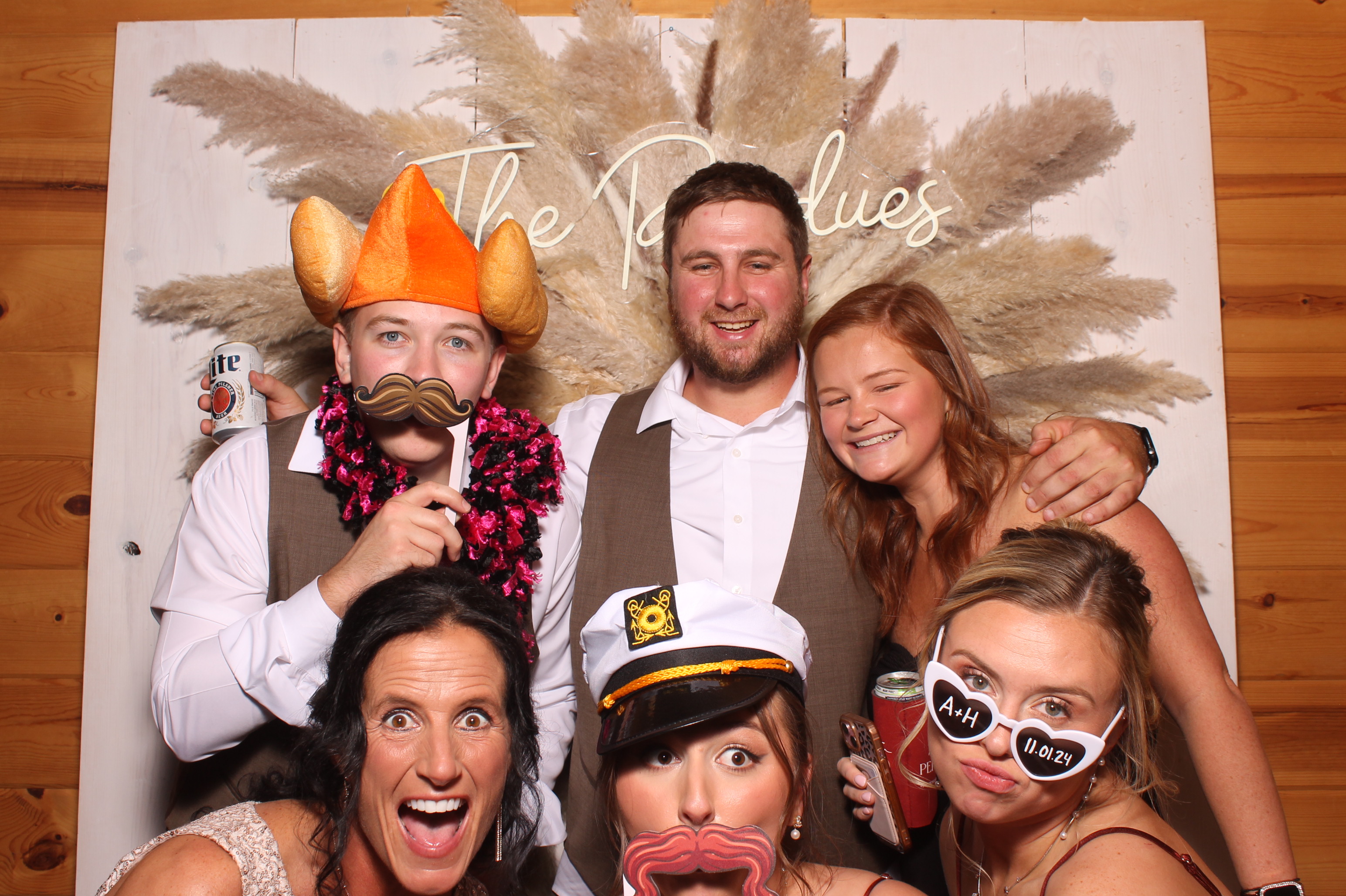 Hunter & Allie  | View more photos from the event at gallery.photoboothcincy.com/u/PhotoBoothCincy/Hunter-Allie