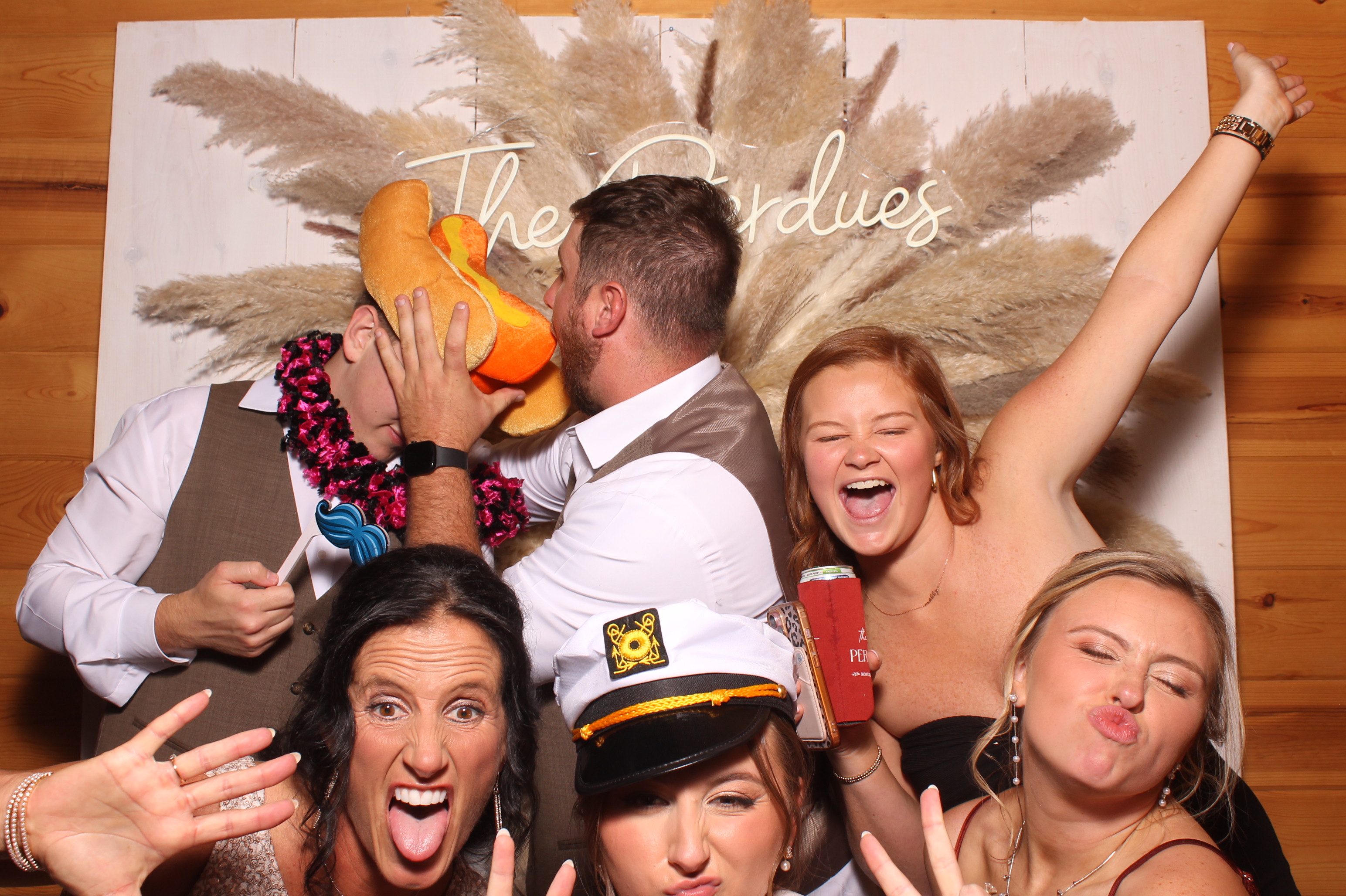 Hunter & Allie  | View more photos from the event at gallery.photoboothcincy.com/u/PhotoBoothCincy/Hunter-Allie
