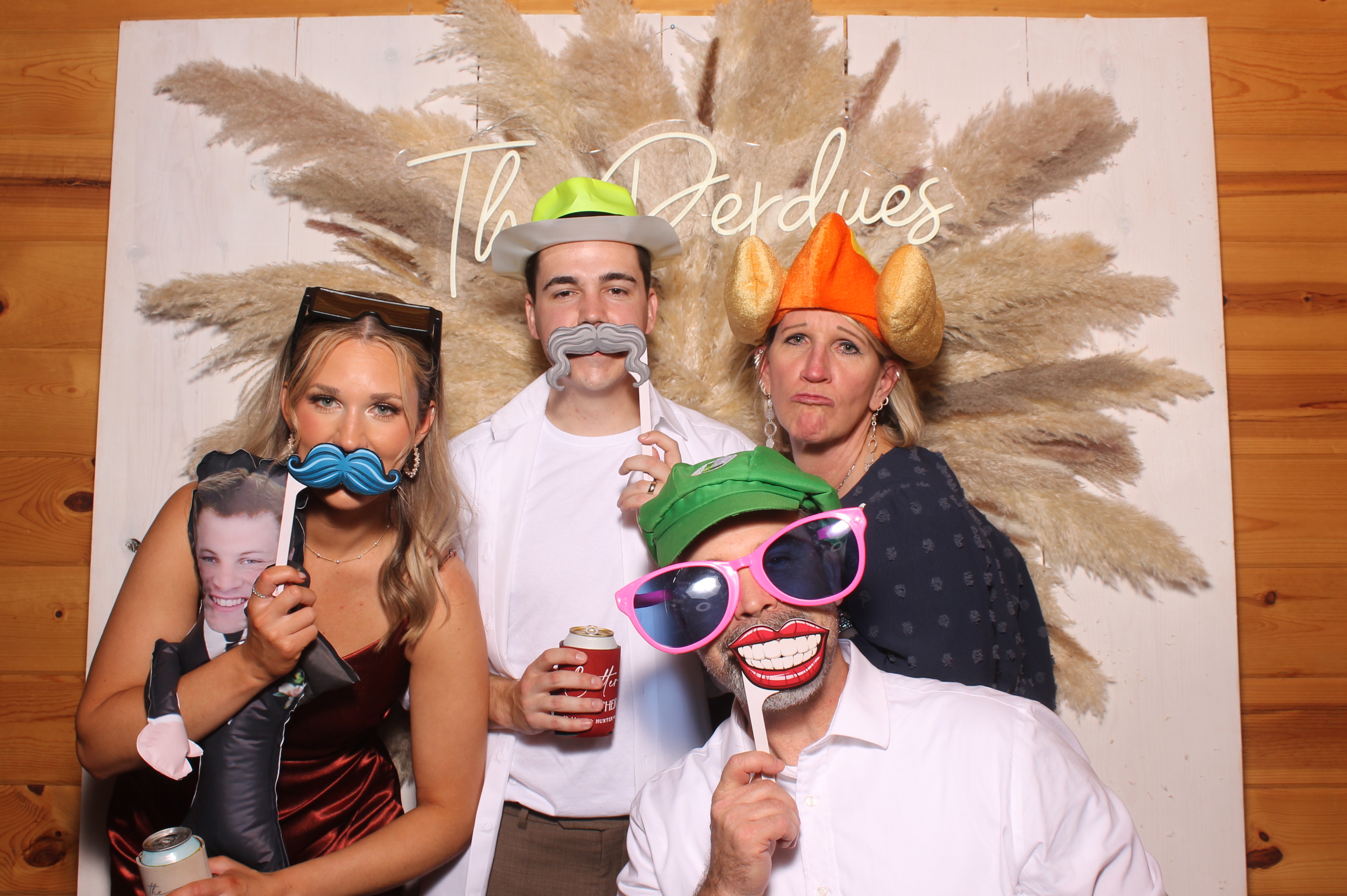 Hunter & Allie  | View more photos from the event at gallery.photoboothcincy.com/u/PhotoBoothCincy/Hunter-Allie