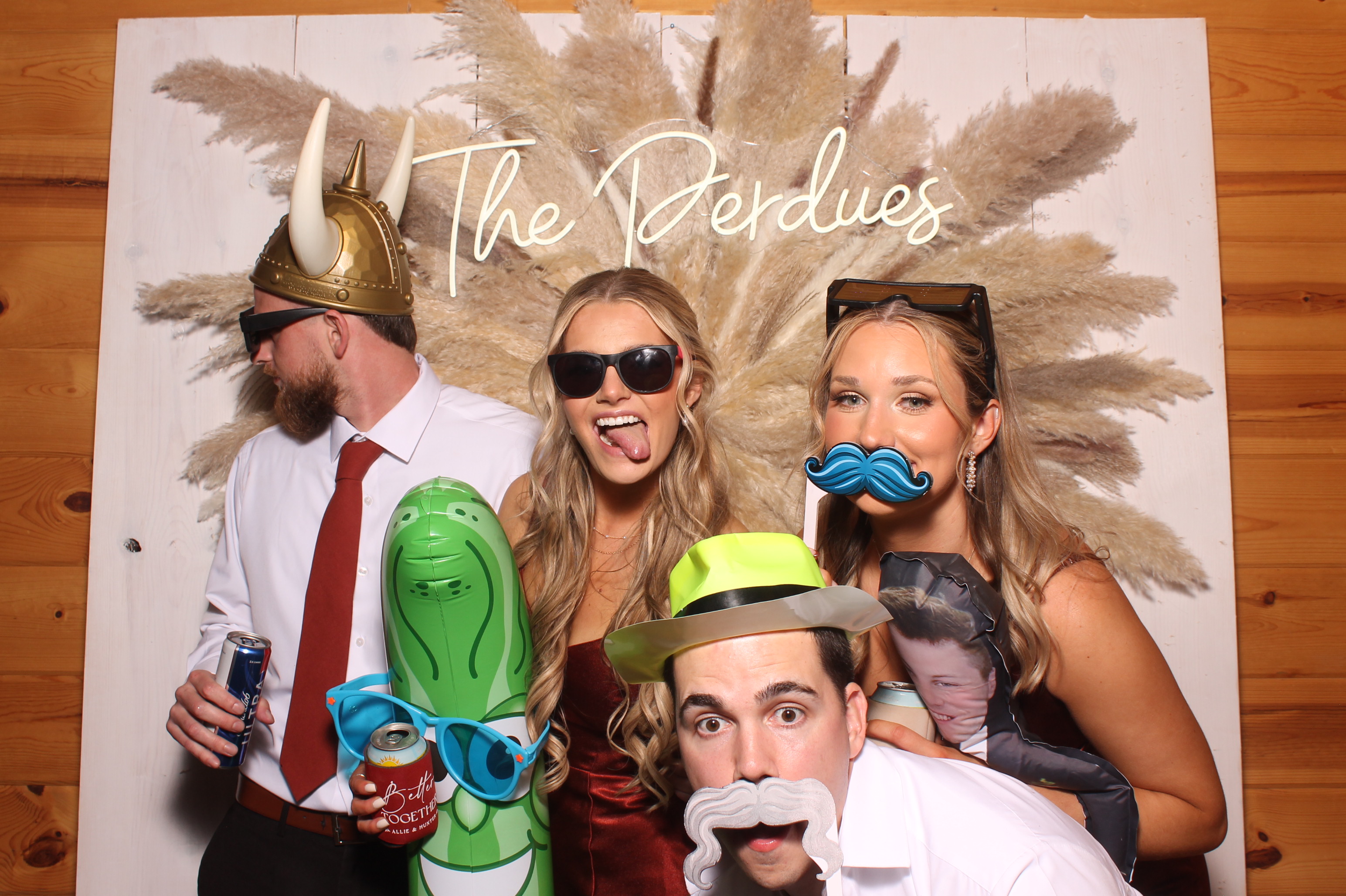 Hunter & Allie  | View more photos from the event at gallery.photoboothcincy.com/u/PhotoBoothCincy/Hunter-Allie