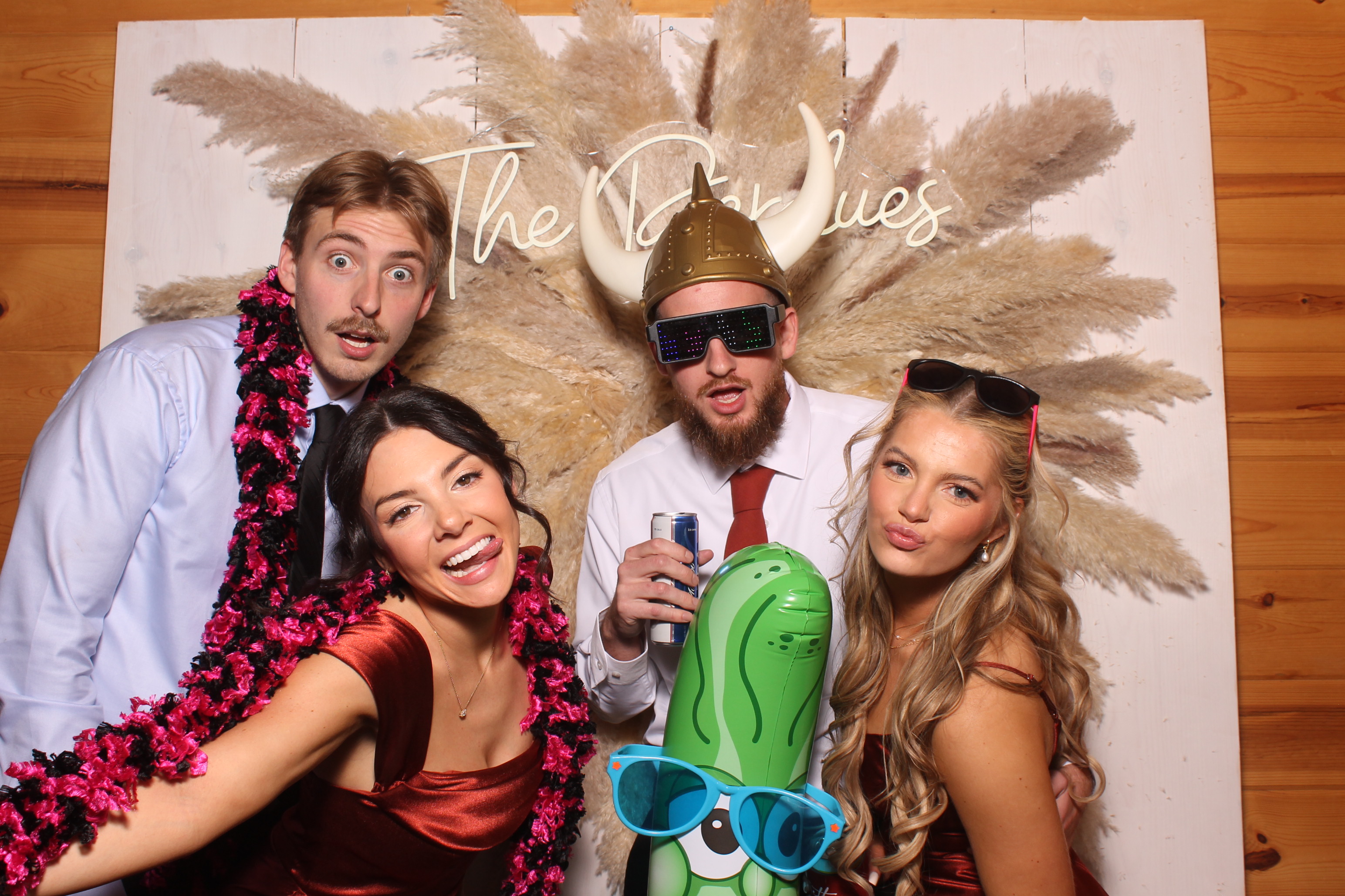 Hunter & Allie  | View more photos from the event at gallery.photoboothcincy.com/u/PhotoBoothCincy/Hunter-Allie