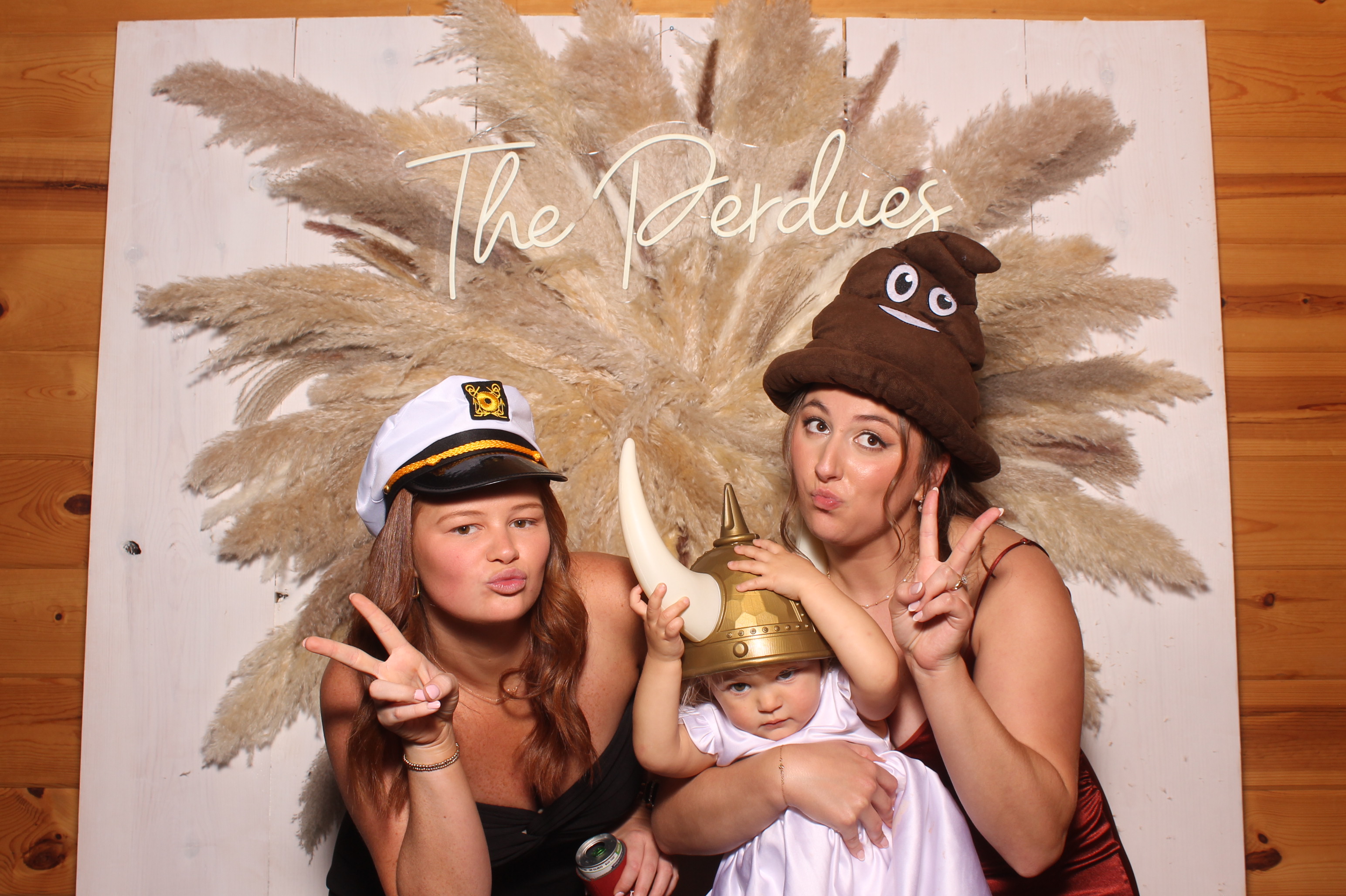 Hunter & Allie  | View more photos from the event at gallery.photoboothcincy.com/u/PhotoBoothCincy/Hunter-Allie