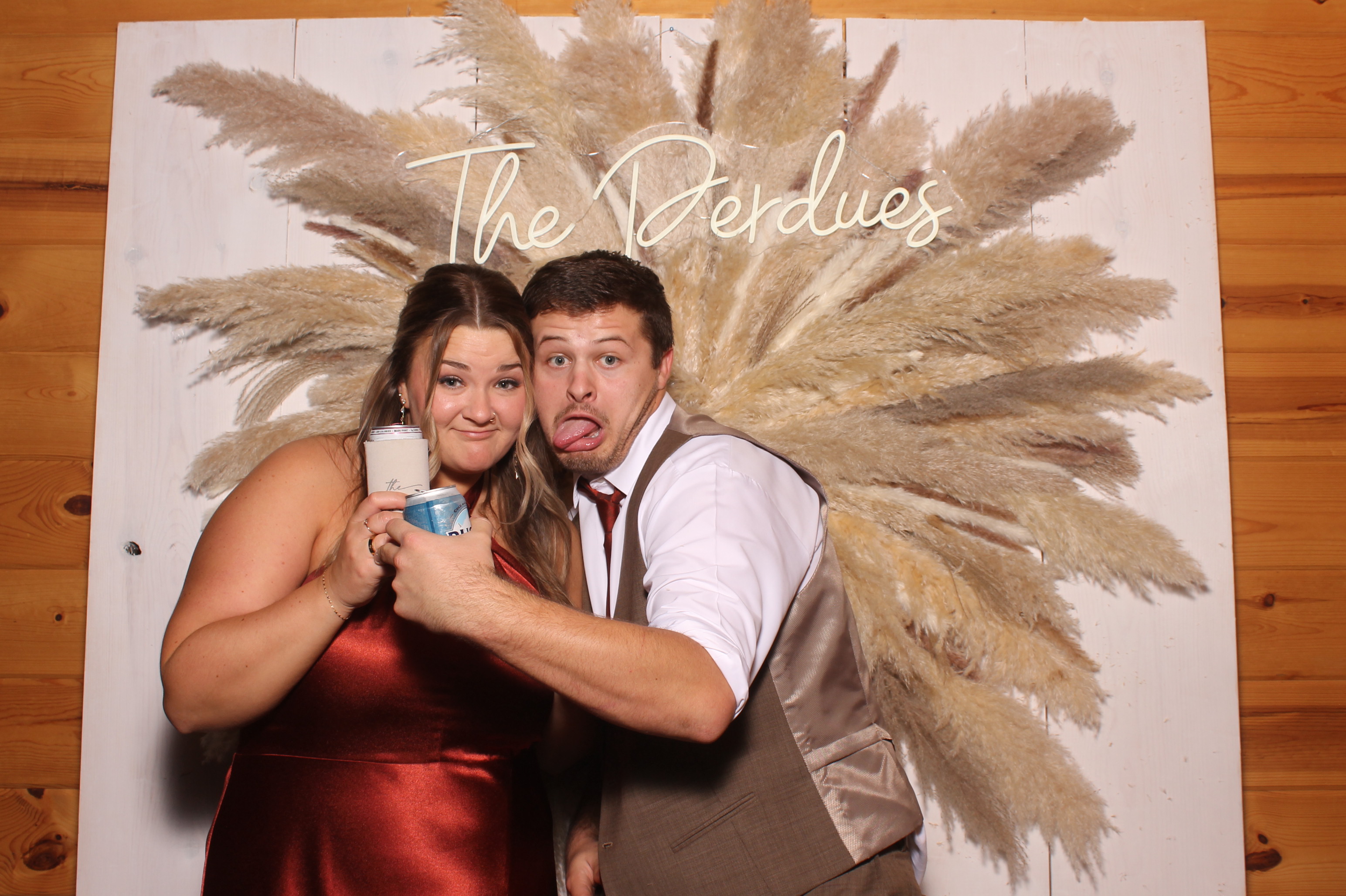 Hunter & Allie  | View more photos from the event at gallery.photoboothcincy.com/u/PhotoBoothCincy/Hunter-Allie