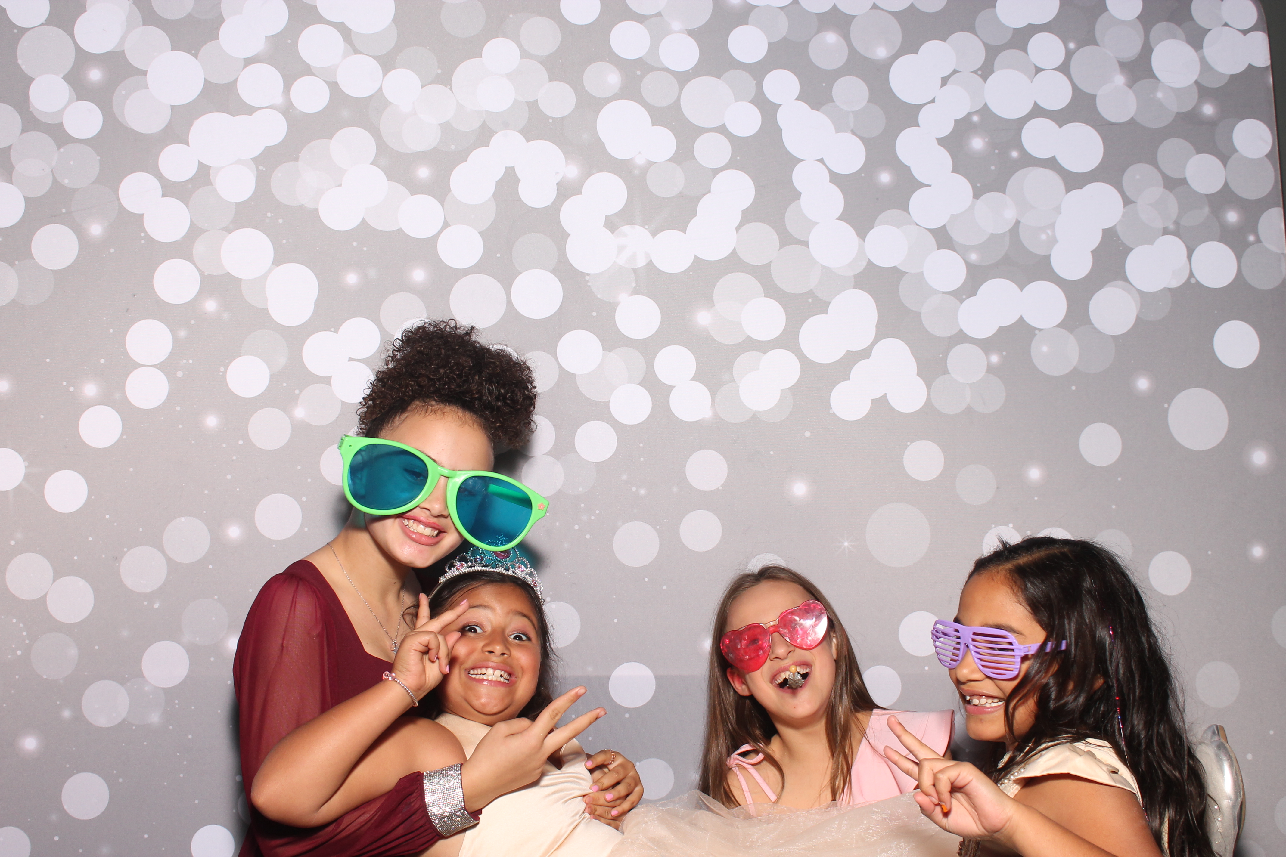 Isabela Martina's Quinceañera | View more photos from the event at gallery.photoboothcincy.com/u/PhotoBoothCincy/Isabela-Martinas-Quinceañera
