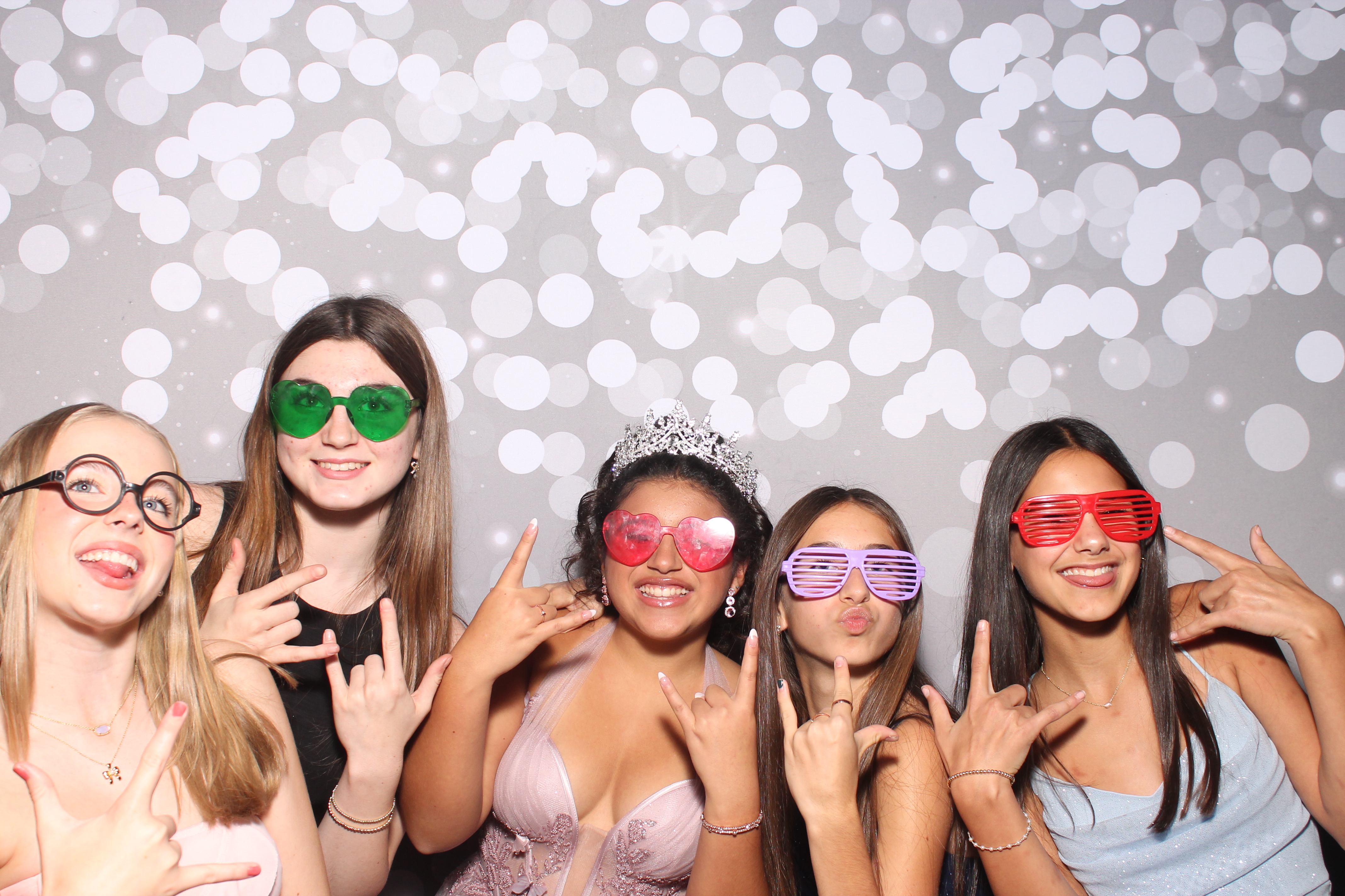 Isabela Martina's Quinceañera | View more photos from the event at gallery.photoboothcincy.com/u/PhotoBoothCincy/Isabela-Martinas-Quinceañera