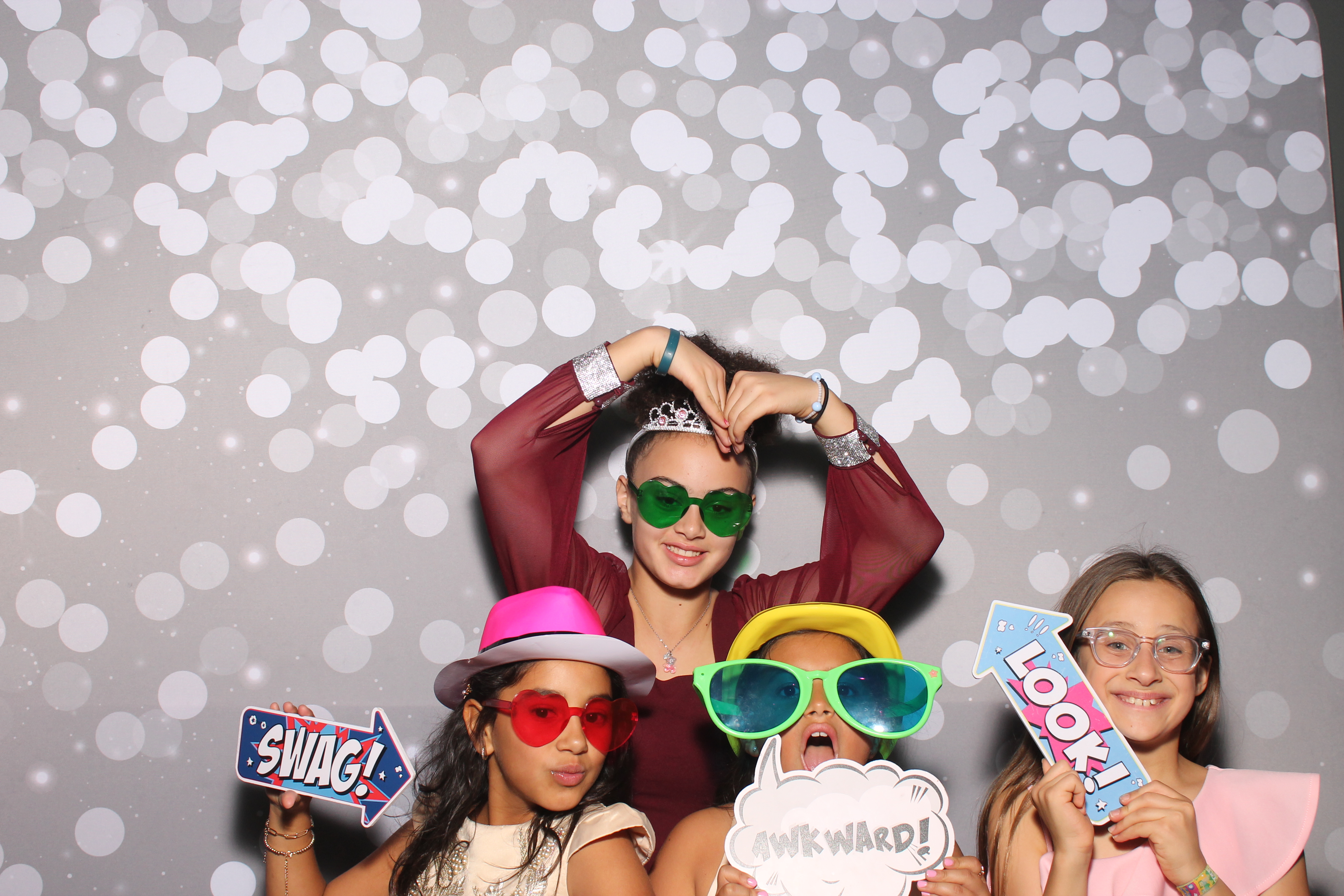 Isabela Martina's Quinceañera | View more photos from the event at gallery.photoboothcincy.com/u/PhotoBoothCincy/Isabela-Martinas-Quinceañera