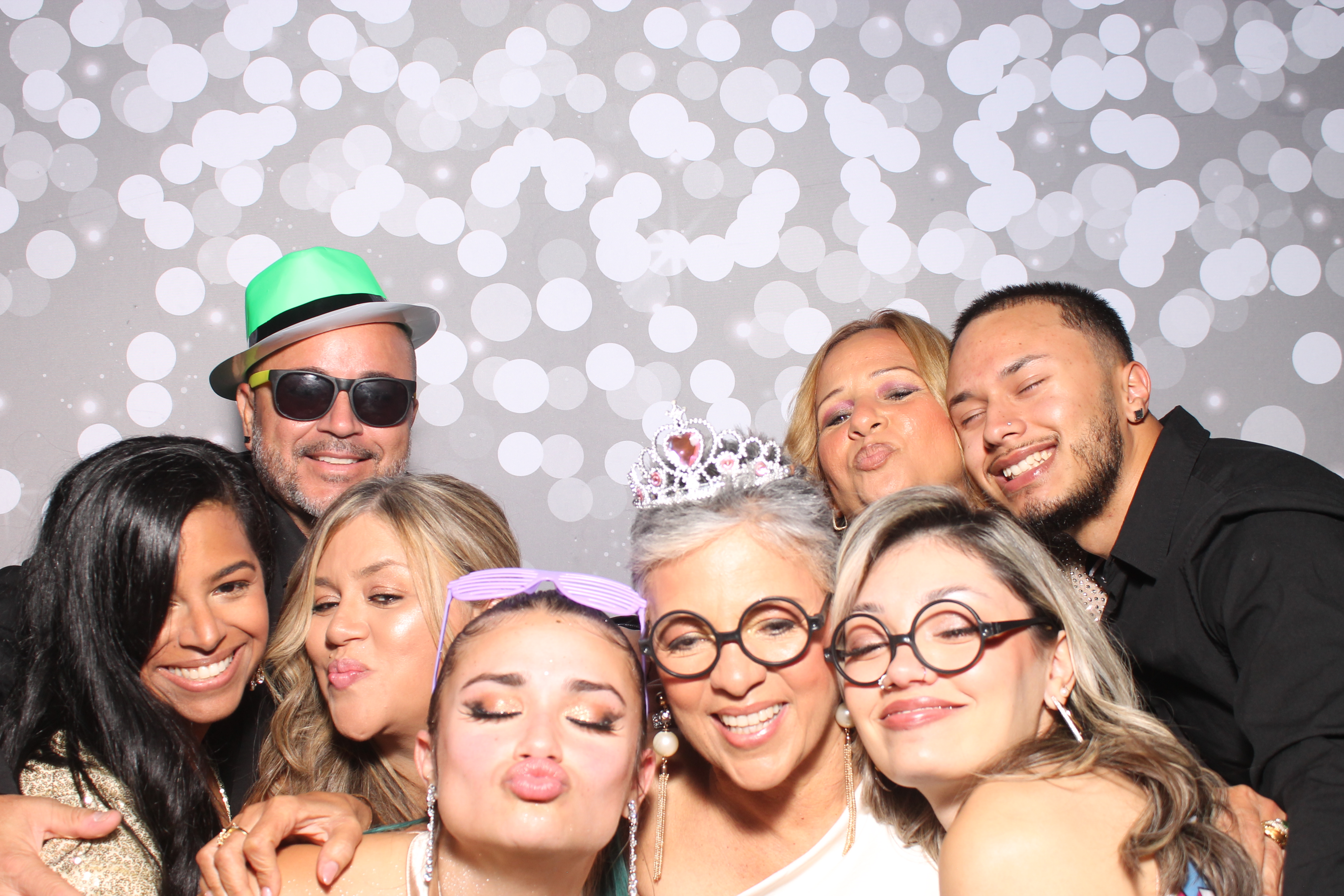 Isabela Martina's Quinceañera | View more photos from the event at gallery.photoboothcincy.com/u/PhotoBoothCincy/Isabela-Martinas-Quinceañera