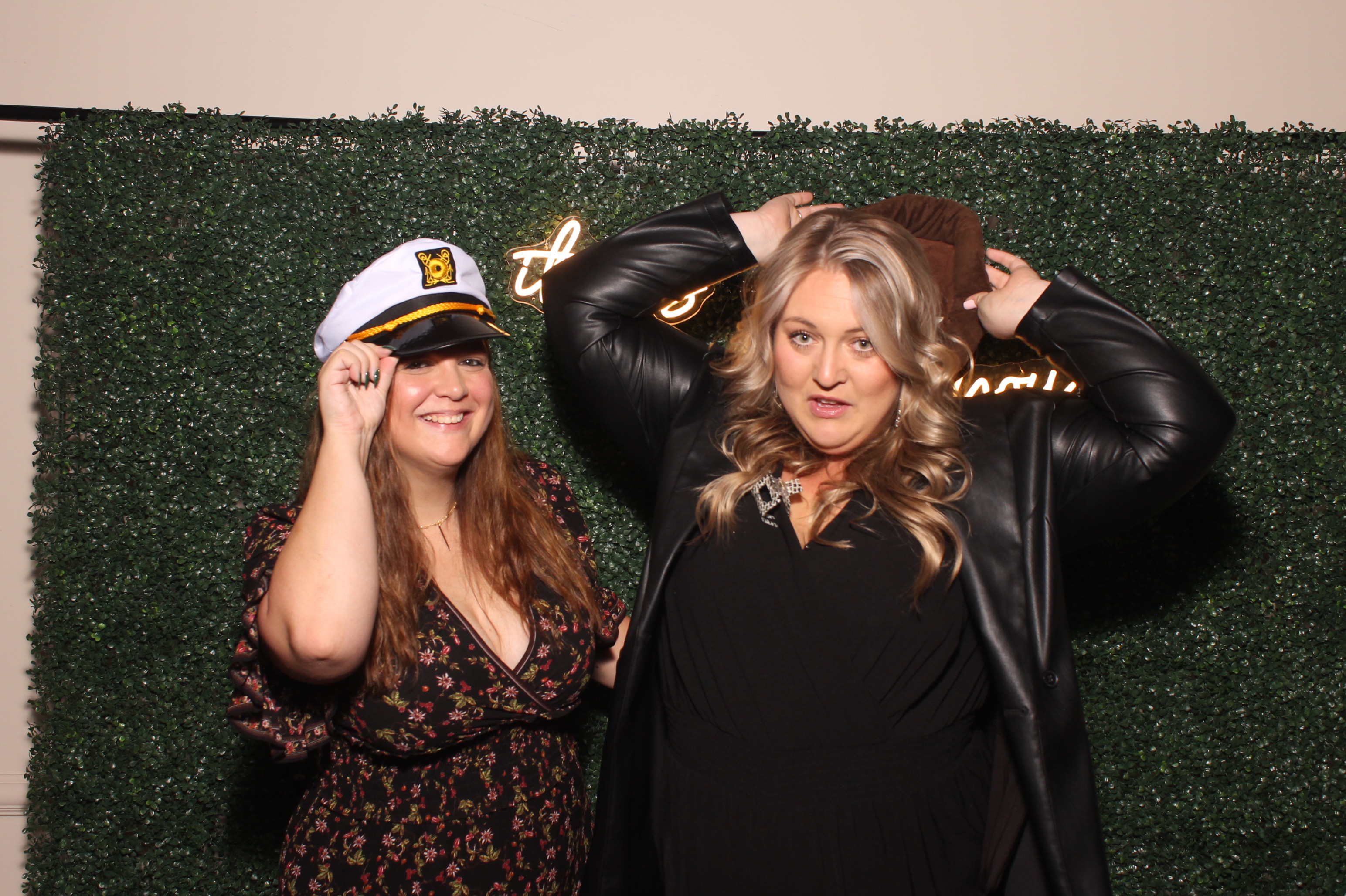 Jen & Lex Walsh  | View more photos from the event at gallery.photoboothcincy.com/u/PhotoBoothCincy/Jen-Lex-Walsh