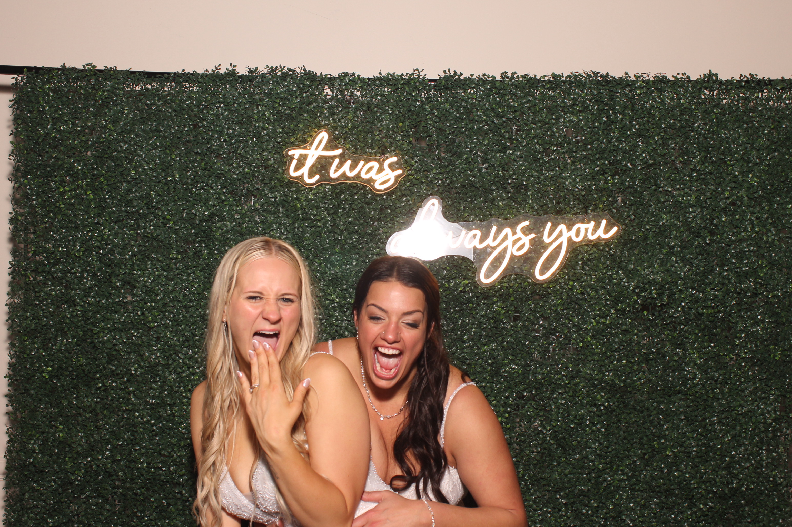 Jen & Lex Walsh  | View more photos from the event at gallery.photoboothcincy.com/u/PhotoBoothCincy/Jen-Lex-Walsh