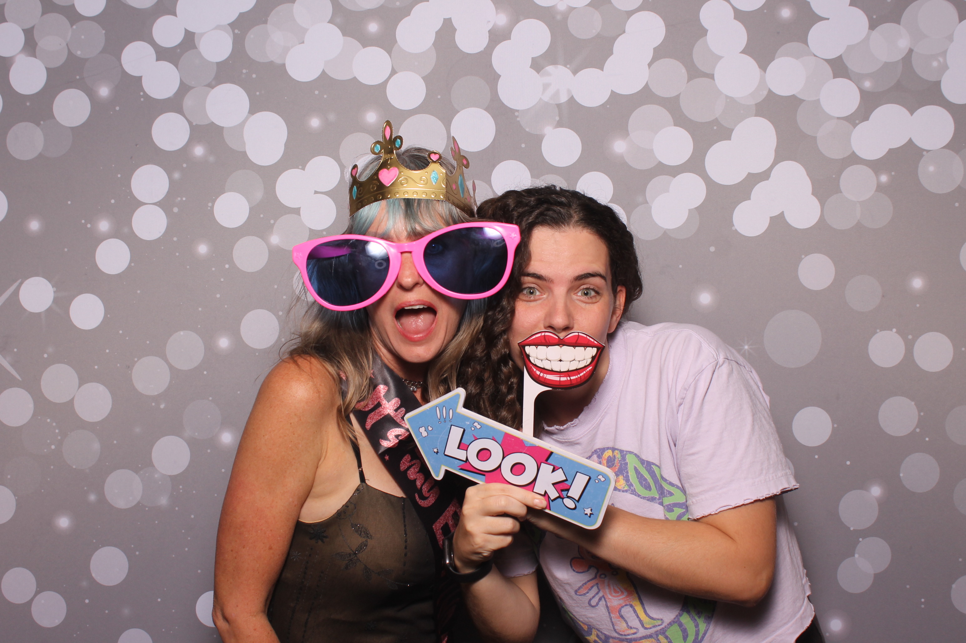 Jes' 50th Birthday!  | View more photos from the event at gallery.photoboothcincy.com/u/PhotoBoothCincy/Jes-50th-Birthday