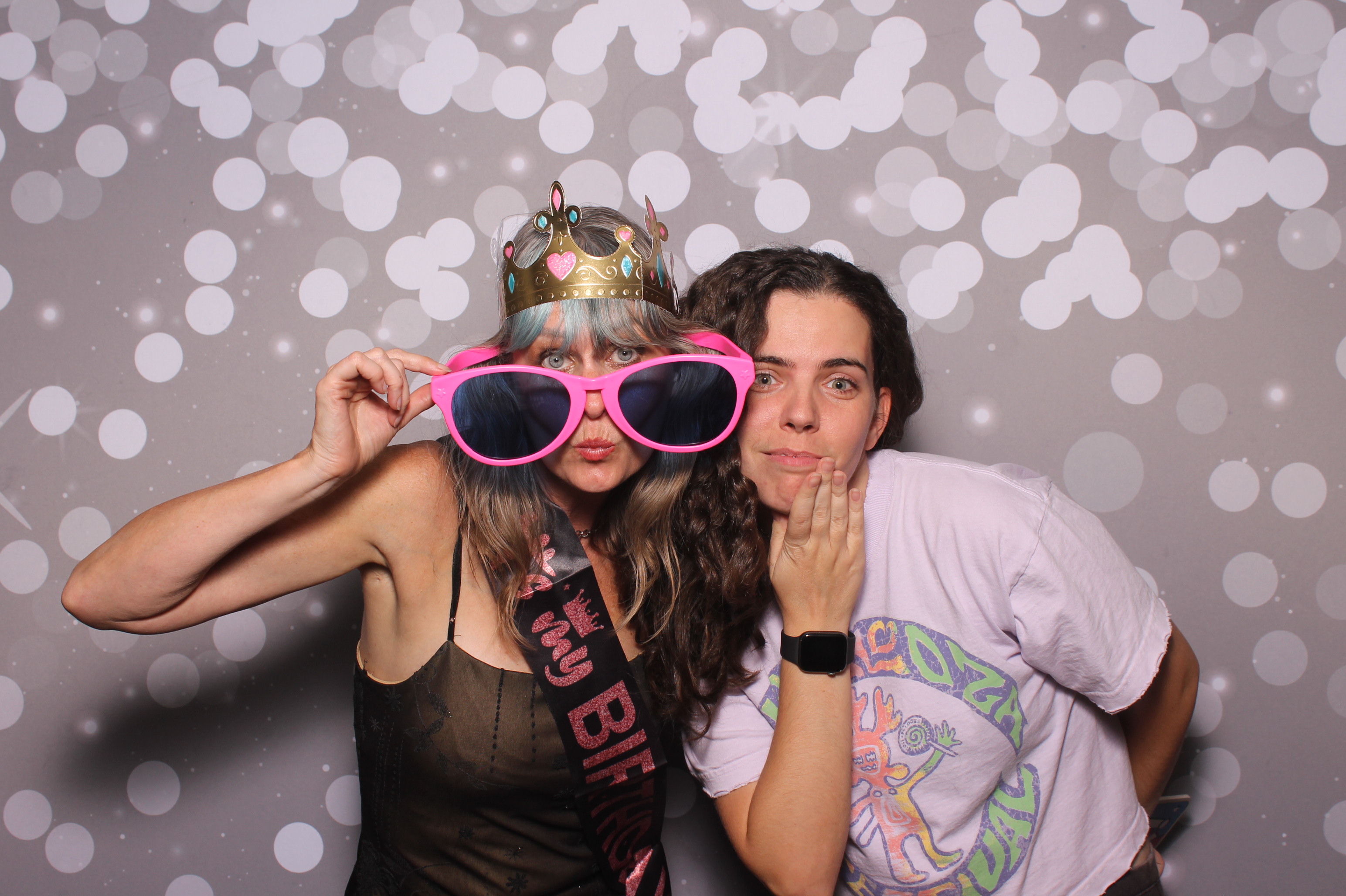 Jes' 50th Birthday!  | View more photos from the event at gallery.photoboothcincy.com/u/PhotoBoothCincy/Jes-50th-Birthday
