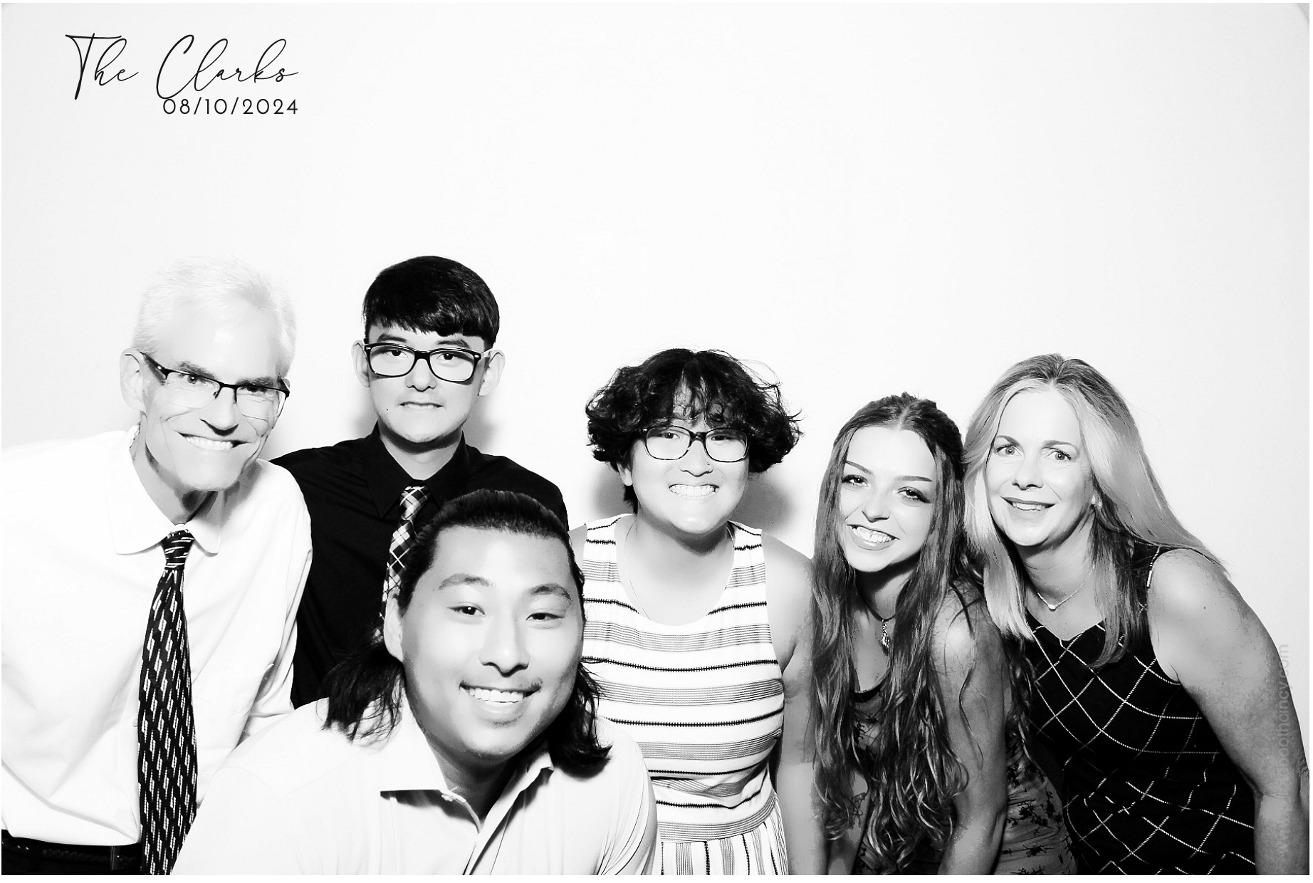Jonathan & Rachel  | View more photos from the event at gallery.photoboothcincy.com/u/PhotoBoothCincy/Jonathan-Rachel-0