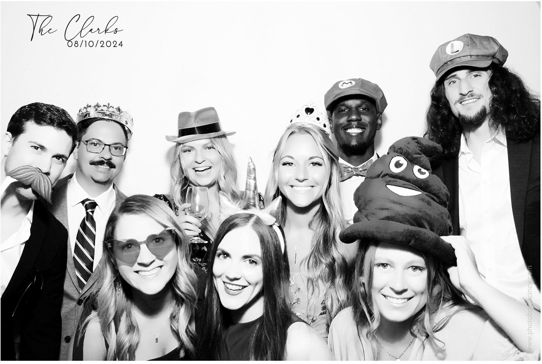 Jonathan & Rachel  | View more photos from the event at gallery.photoboothcincy.com/u/PhotoBoothCincy/Jonathan-Rachel-0