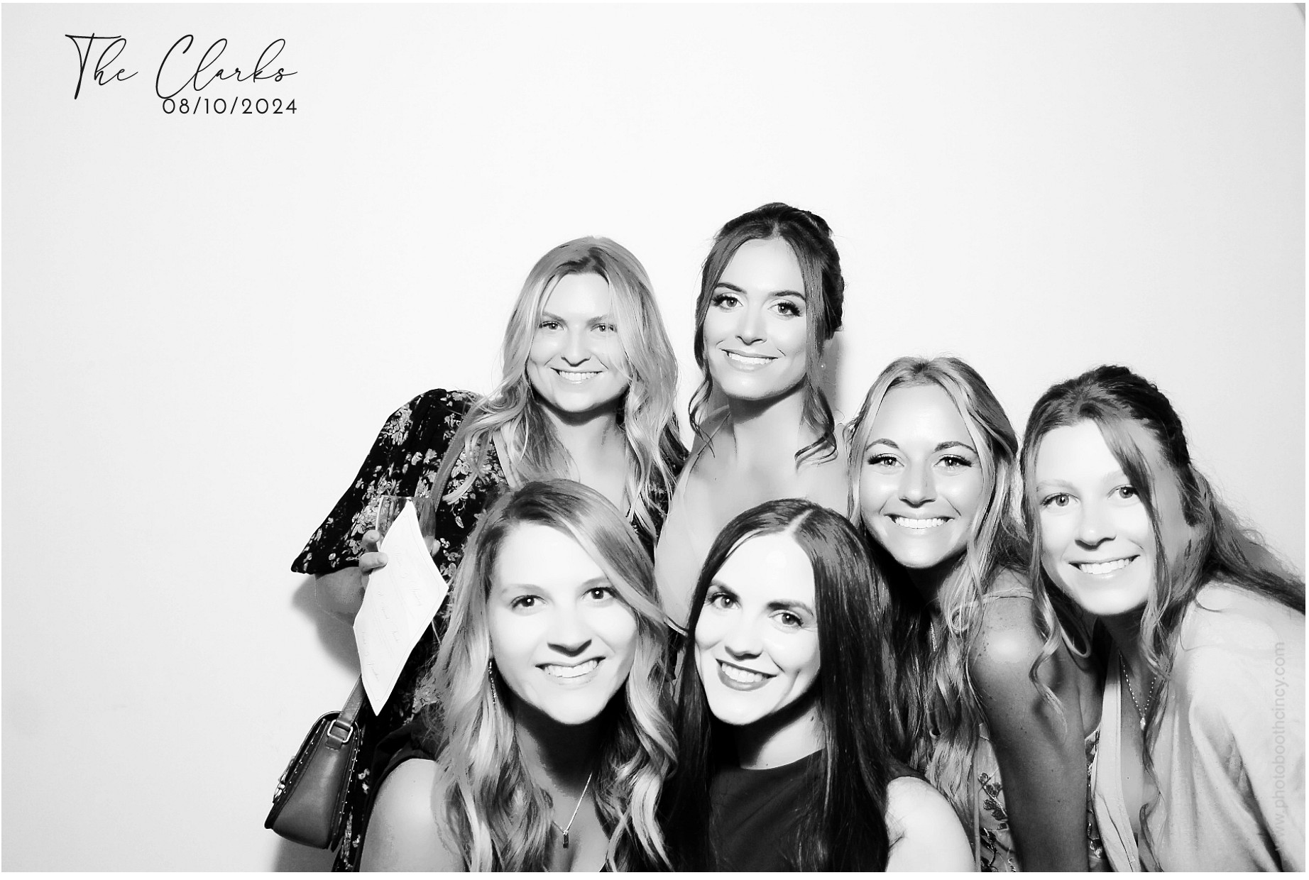 Jonathan & Rachel  | View more photos from the event at gallery.photoboothcincy.com/u/PhotoBoothCincy/Jonathan-Rachel-0