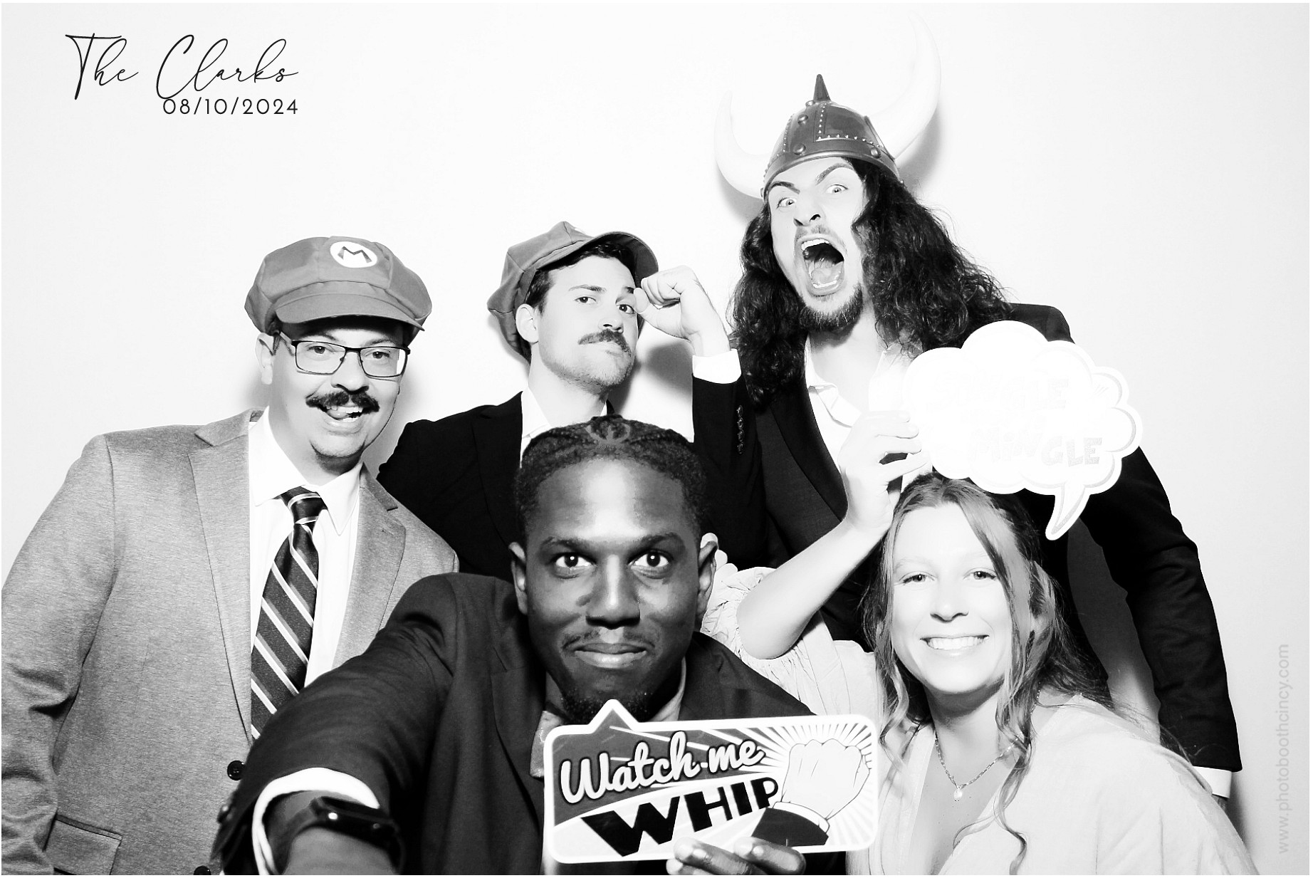 Jonathan & Rachel  | View more photos from the event at gallery.photoboothcincy.com/u/PhotoBoothCincy/Jonathan-Rachel-0