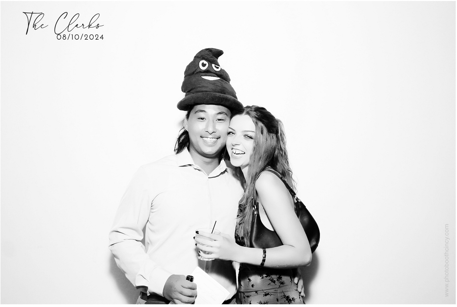 Jonathan & Rachel  | View more photos from the event at gallery.photoboothcincy.com/u/PhotoBoothCincy/Jonathan-Rachel-0