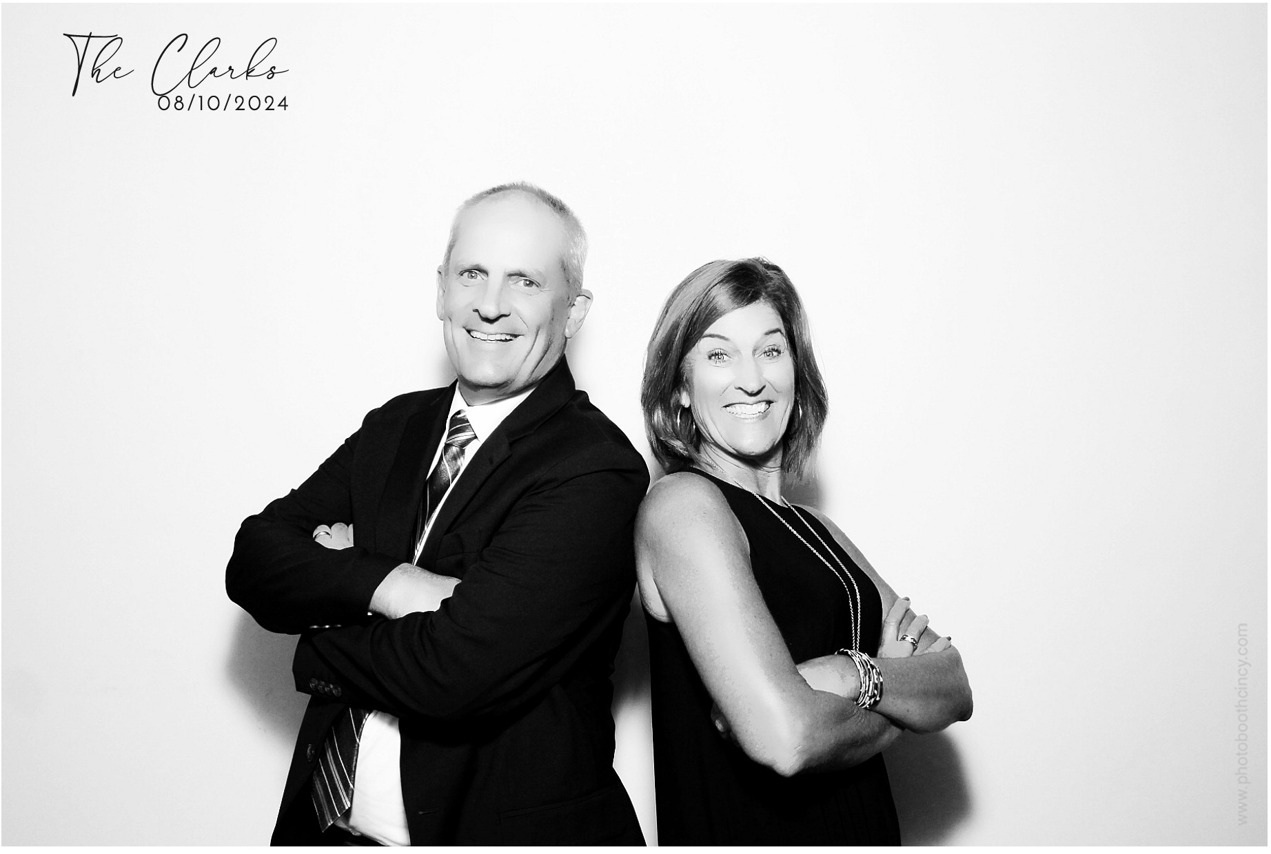 Jonathan & Rachel  | View more photos from the event at gallery.photoboothcincy.com/u/PhotoBoothCincy/Jonathan-Rachel-0