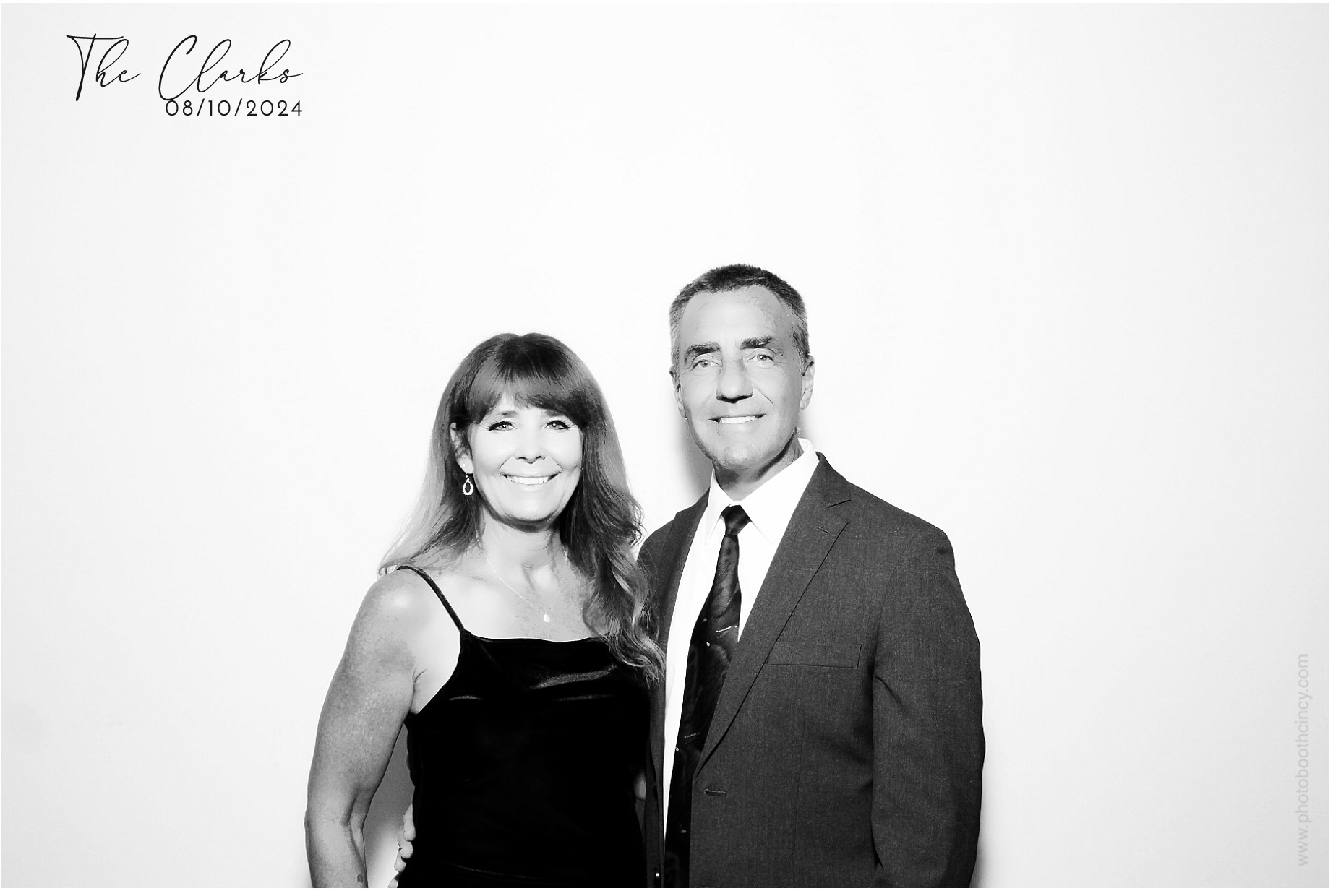 Jonathan & Rachel  | View more photos from the event at gallery.photoboothcincy.com/u/PhotoBoothCincy/Jonathan-Rachel-0