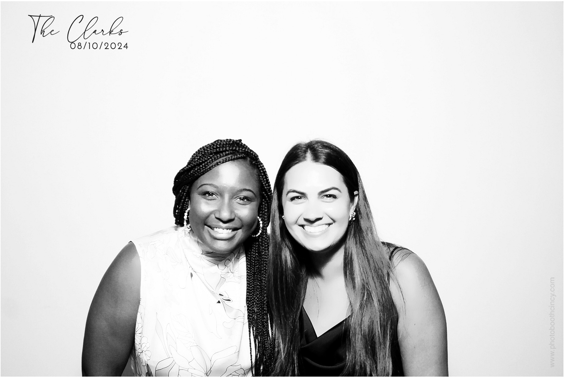 Jonathan & Rachel  | View more photos from the event at gallery.photoboothcincy.com/u/PhotoBoothCincy/Jonathan-Rachel-0