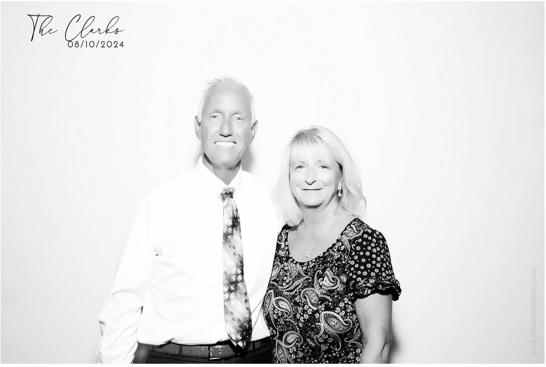 Jonathan & Rachel  | View more photos from the event at gallery.photoboothcincy.com/u/PhotoBoothCincy/Jonathan-Rachel-0