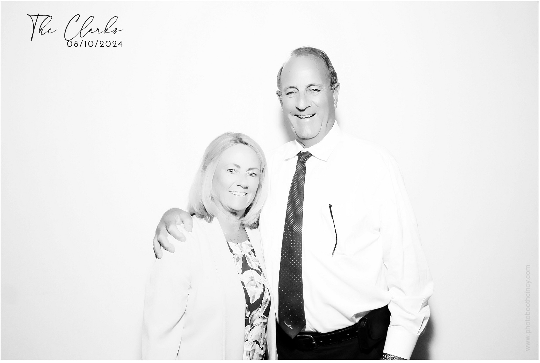 Jonathan & Rachel  | View more photos from the event at gallery.photoboothcincy.com/u/PhotoBoothCincy/Jonathan-Rachel-0