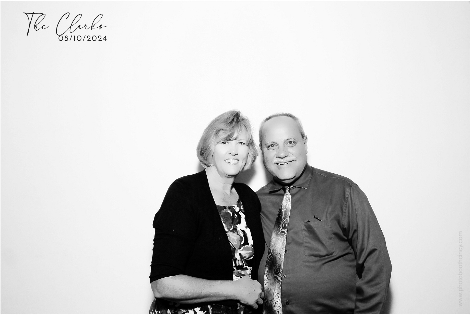Jonathan & Rachel  | View more photos from the event at gallery.photoboothcincy.com/u/PhotoBoothCincy/Jonathan-Rachel-0