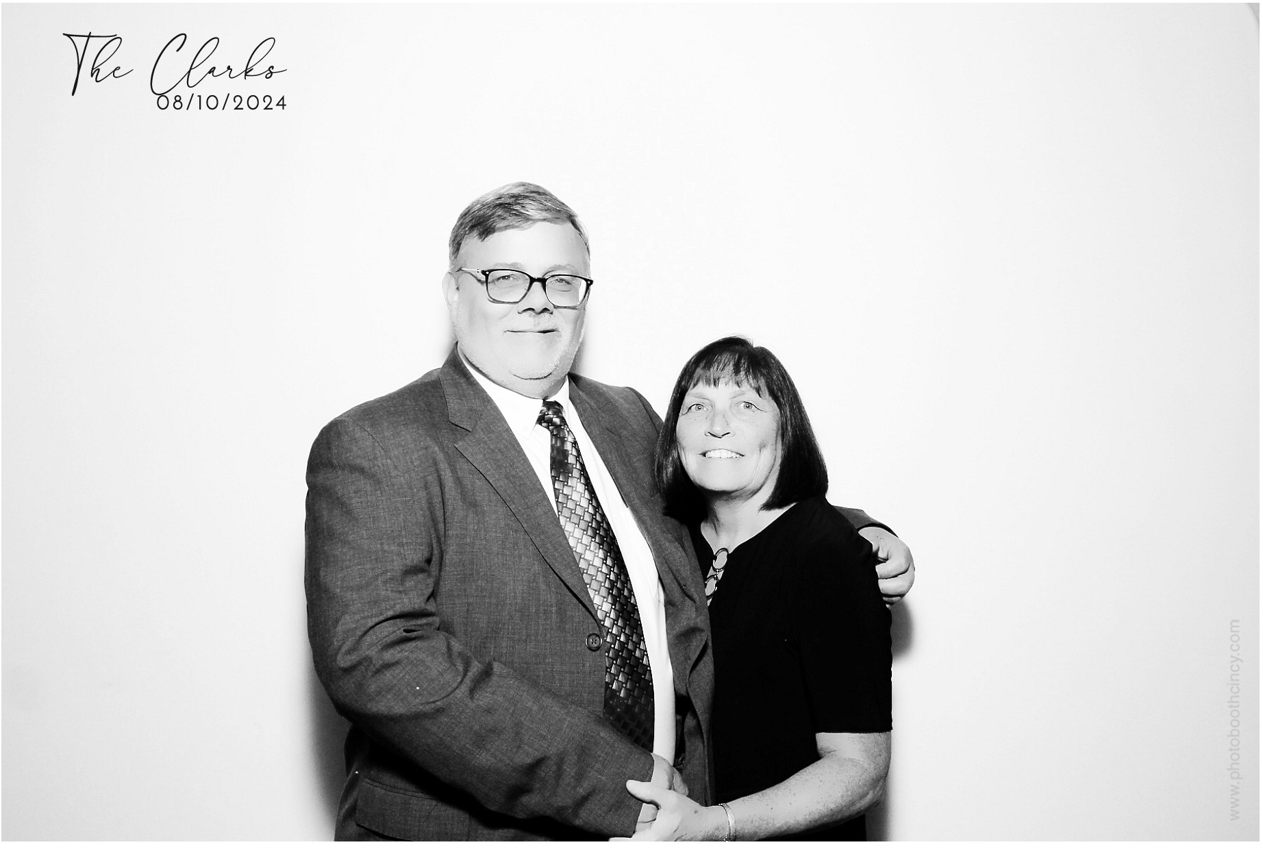 Jonathan & Rachel  | View more photos from the event at gallery.photoboothcincy.com/u/PhotoBoothCincy/Jonathan-Rachel-0
