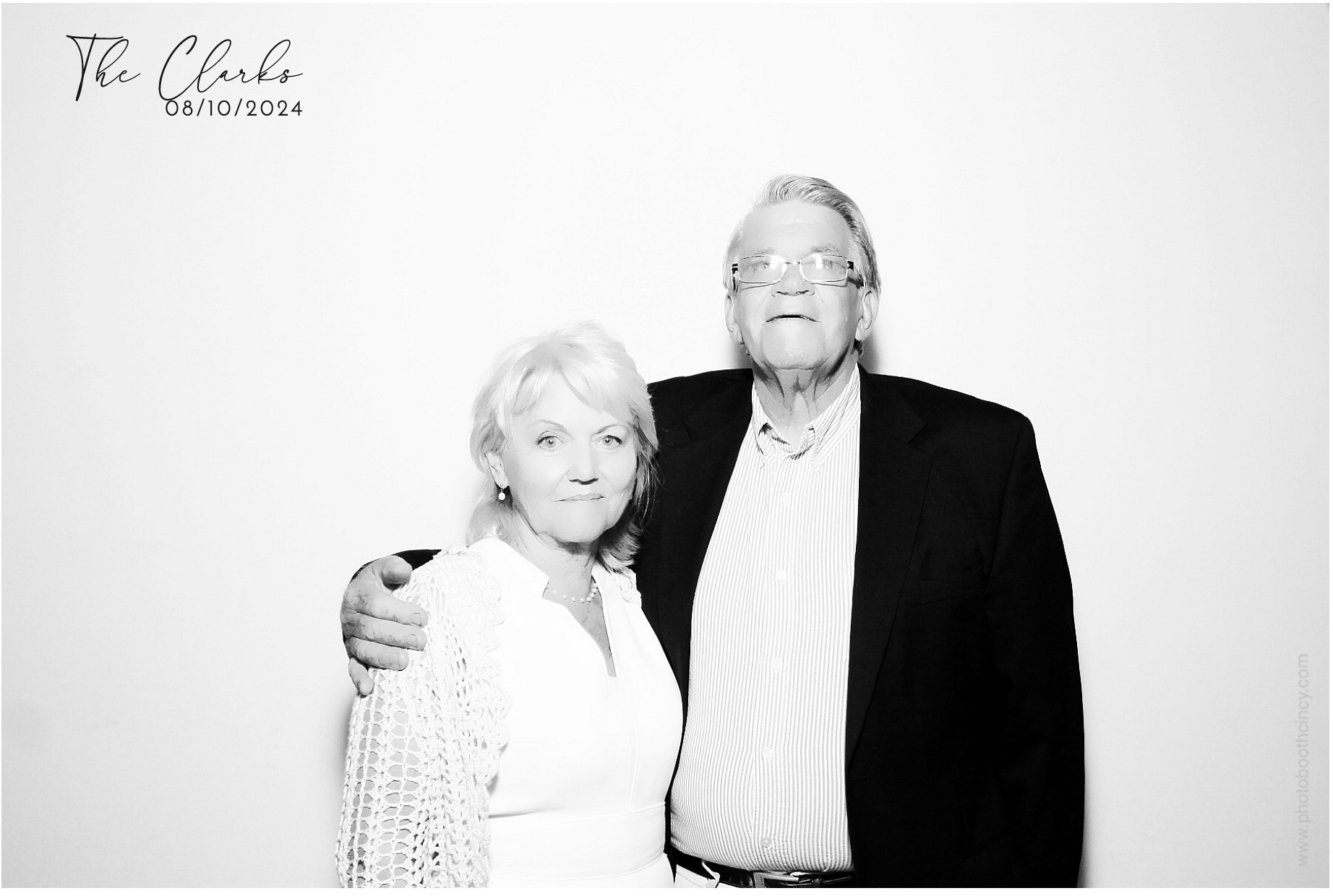Jonathan & Rachel  | View more photos from the event at gallery.photoboothcincy.com/u/PhotoBoothCincy/Jonathan-Rachel-0