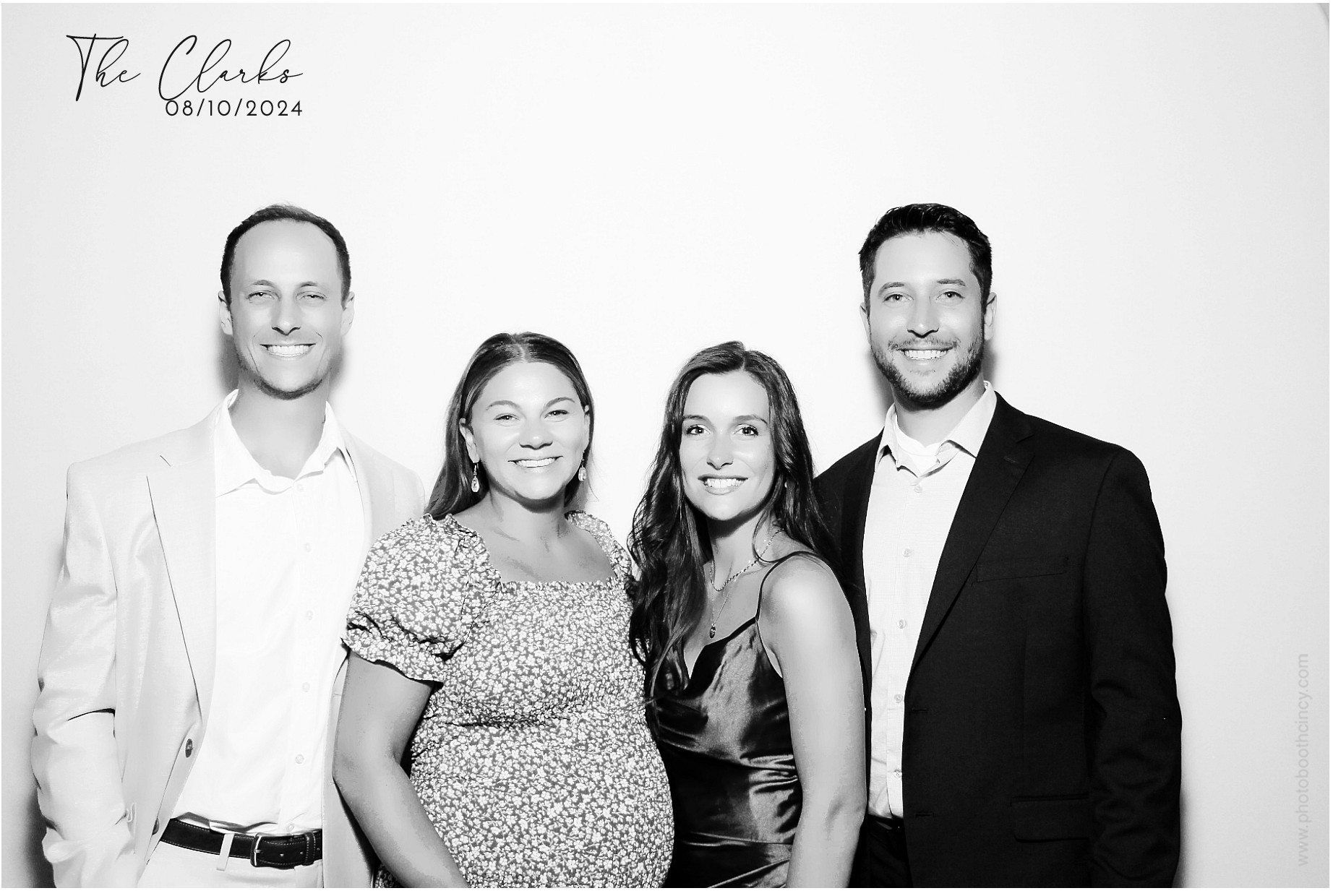 Jonathan & Rachel  | View more photos from the event at gallery.photoboothcincy.com/u/PhotoBoothCincy/Jonathan-Rachel-0