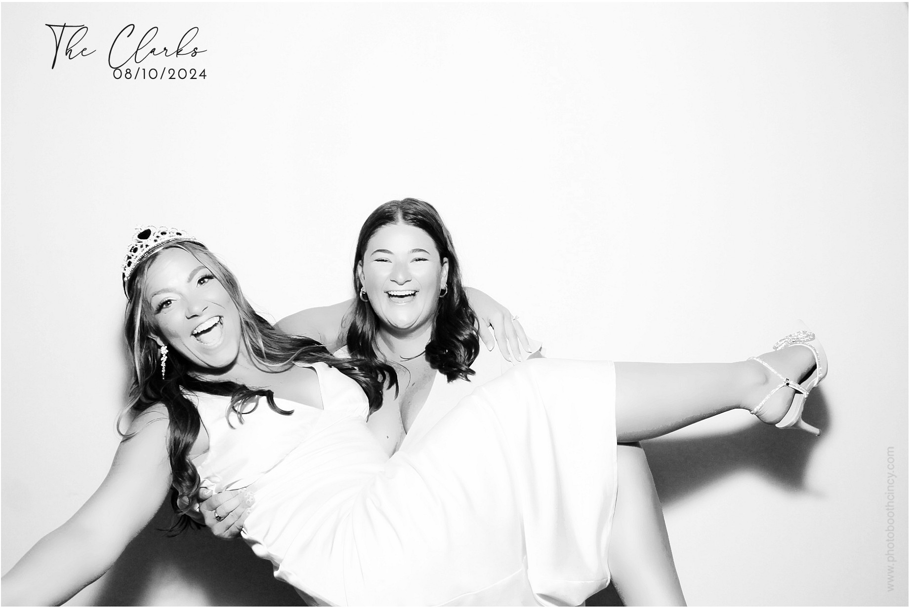 Jonathan & Rachel  | View more photos from the event at gallery.photoboothcincy.com/u/PhotoBoothCincy/Jonathan-Rachel-0