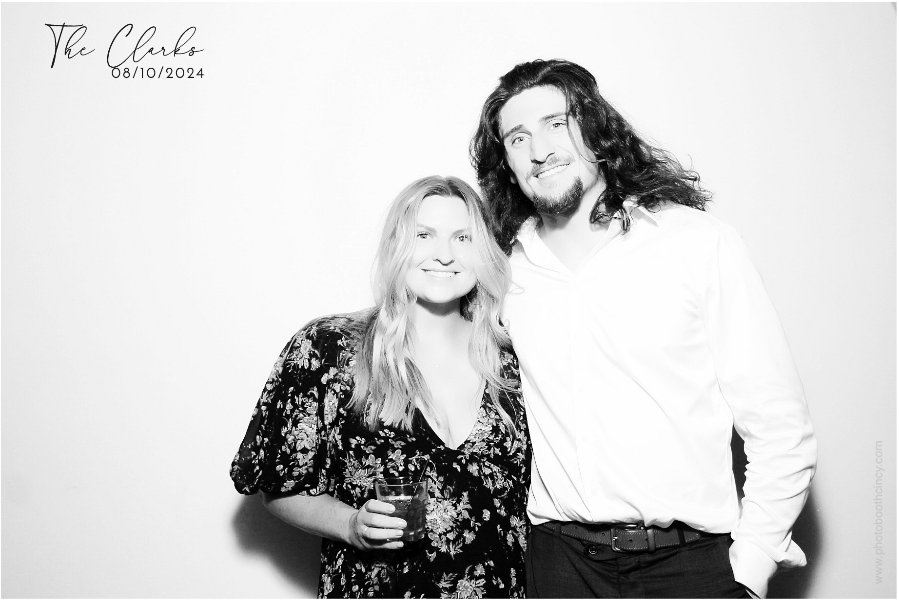 Jonathan & Rachel  | View more photos from the event at gallery.photoboothcincy.com/u/PhotoBoothCincy/Jonathan-Rachel-0