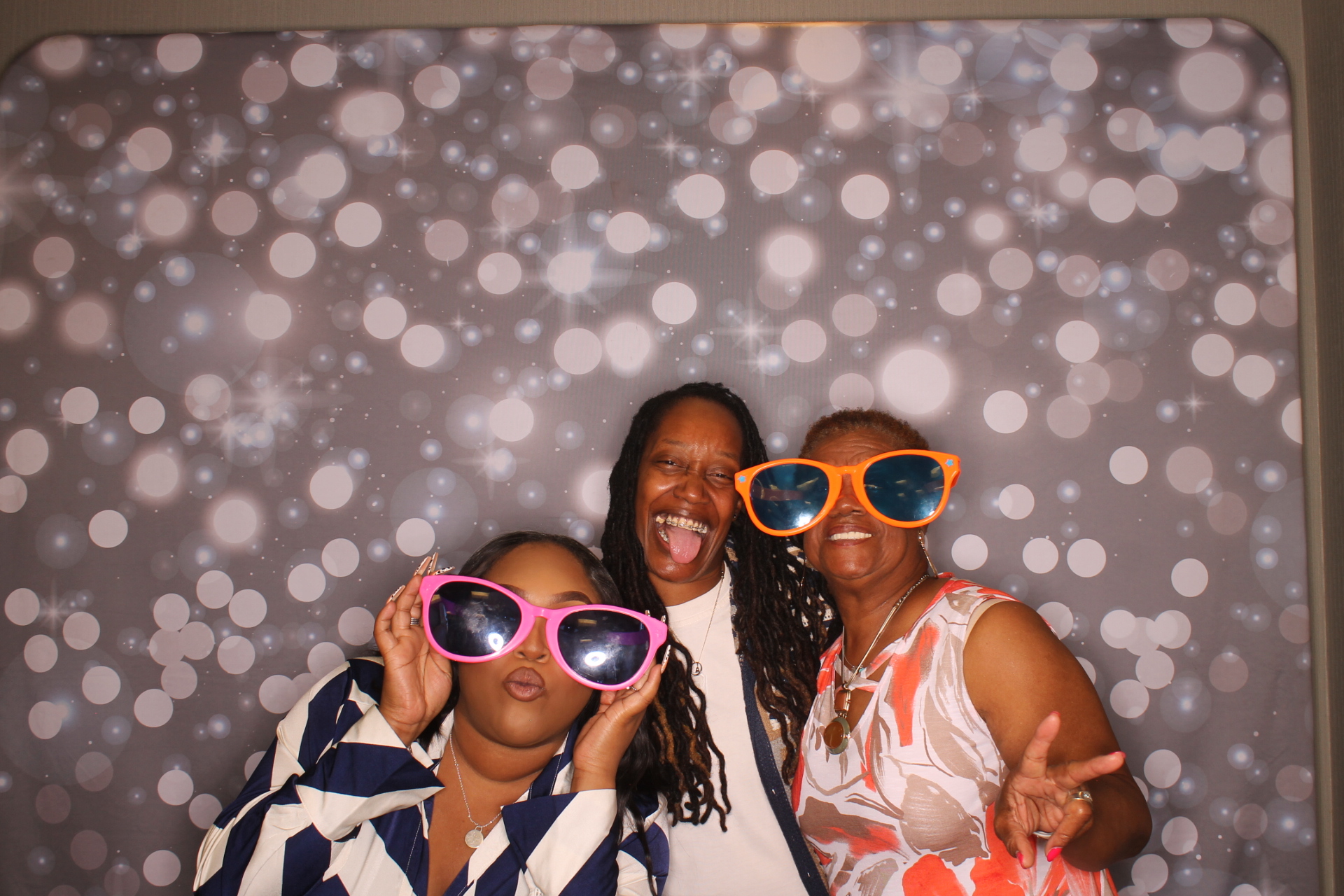 Jossell Family Reunion | View more photos from the event at gallery.photoboothcincy.com/u/PhotoBoothCincy/Jossell-Family-Reunion