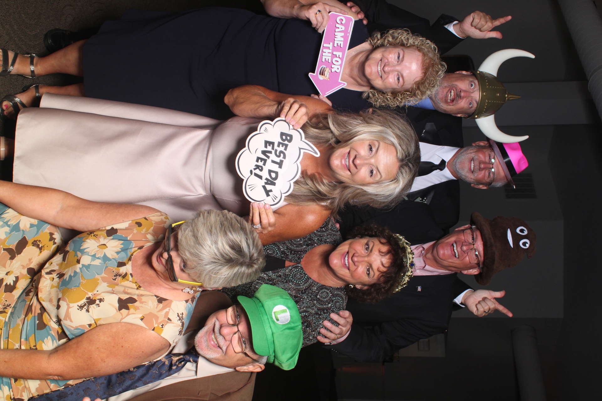 Julia & Tony | View more photos from the event at gallery.photoboothcincy.com/u/PhotoBoothCincy/Julia-Tony