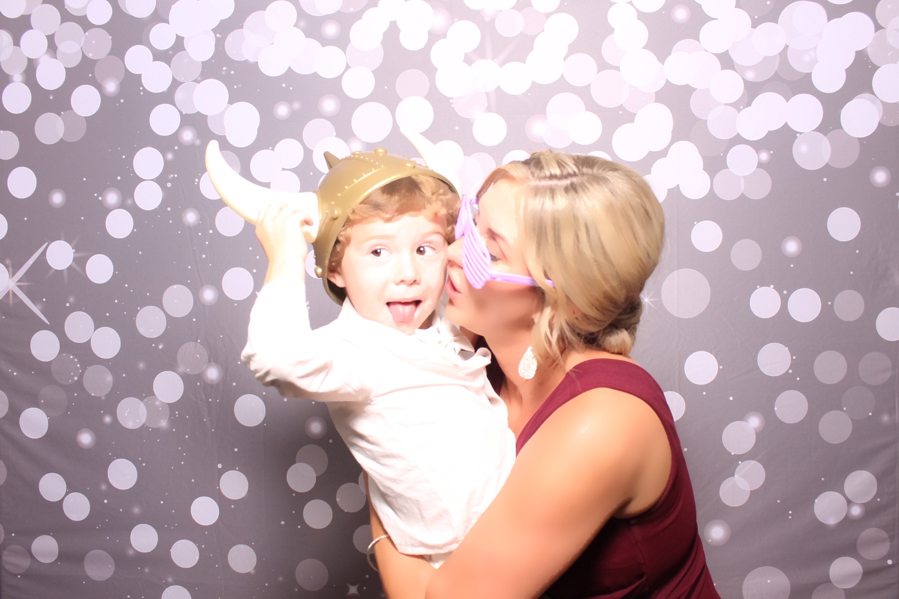 Kari & Randy Reception | View more photos from the event at gallery.photoboothcincy.com/u/PhotoBoothCincy/Kari-Randy-Reception