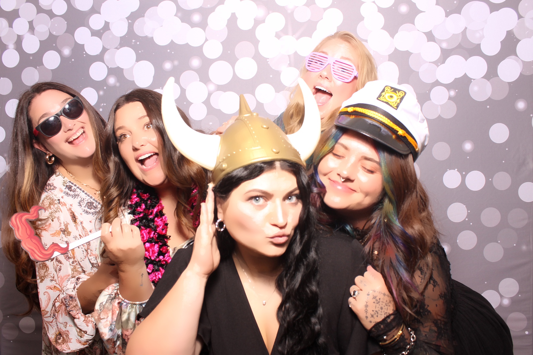 Kari & Randy Reception | View more photos from the event at gallery.photoboothcincy.com/u/PhotoBoothCincy/Kari-Randy-Reception
