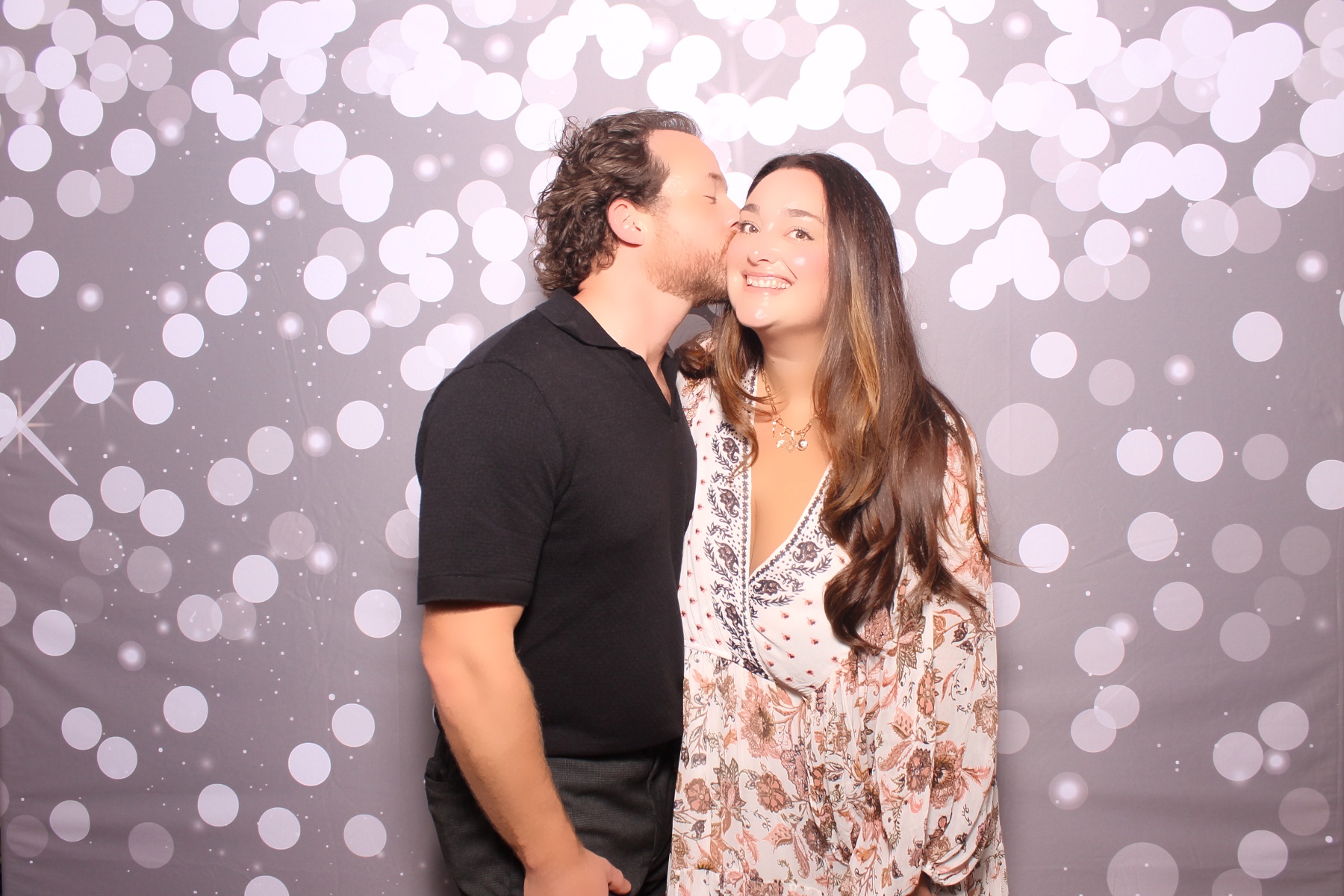 Kari & Randy Reception | View more photos from the event at gallery.photoboothcincy.com/u/PhotoBoothCincy/Kari-Randy-Reception