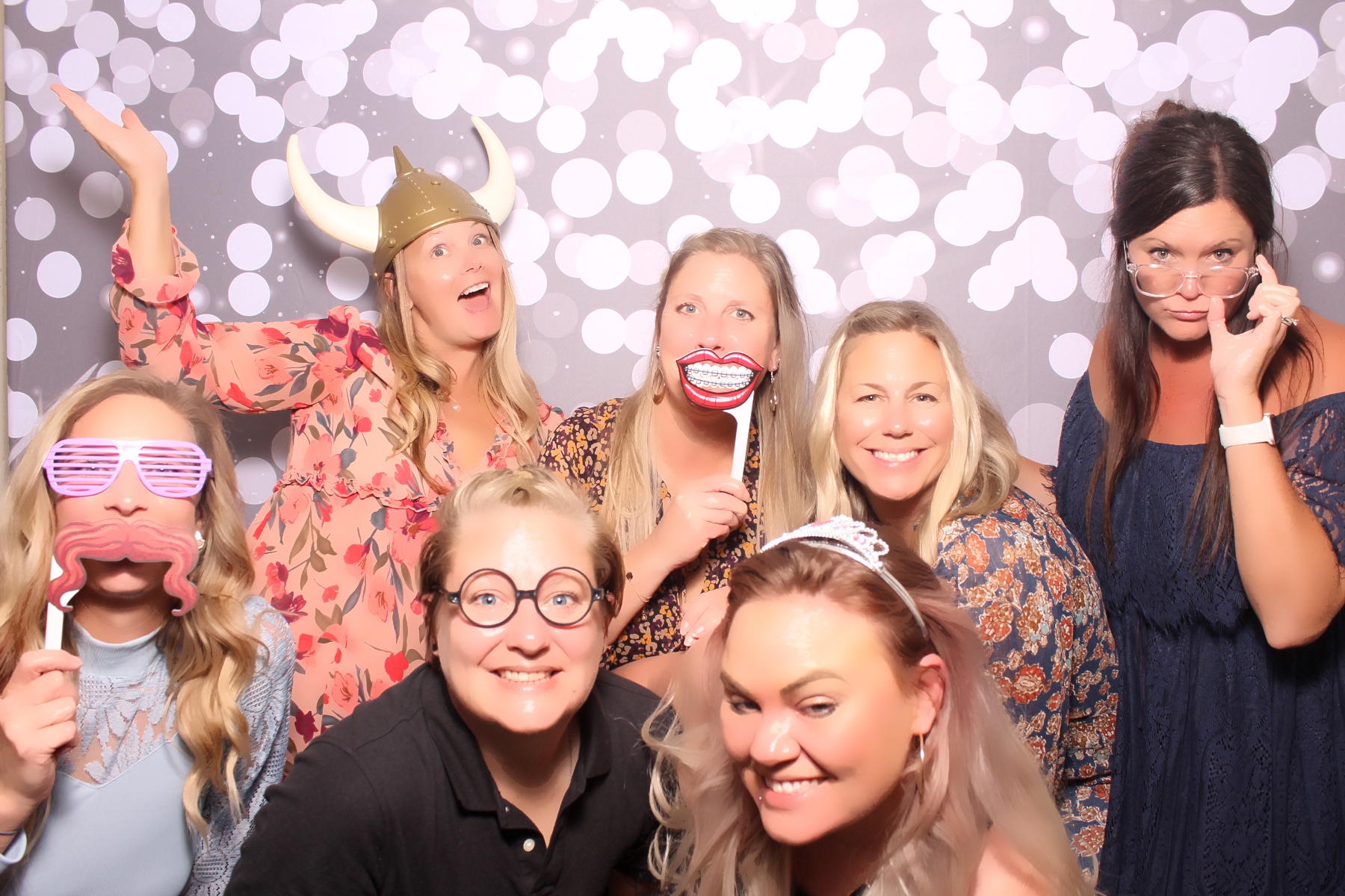 Kari & Randy Reception | View more photos from the event at gallery.photoboothcincy.com/u/PhotoBoothCincy/Kari-Randy-Reception
