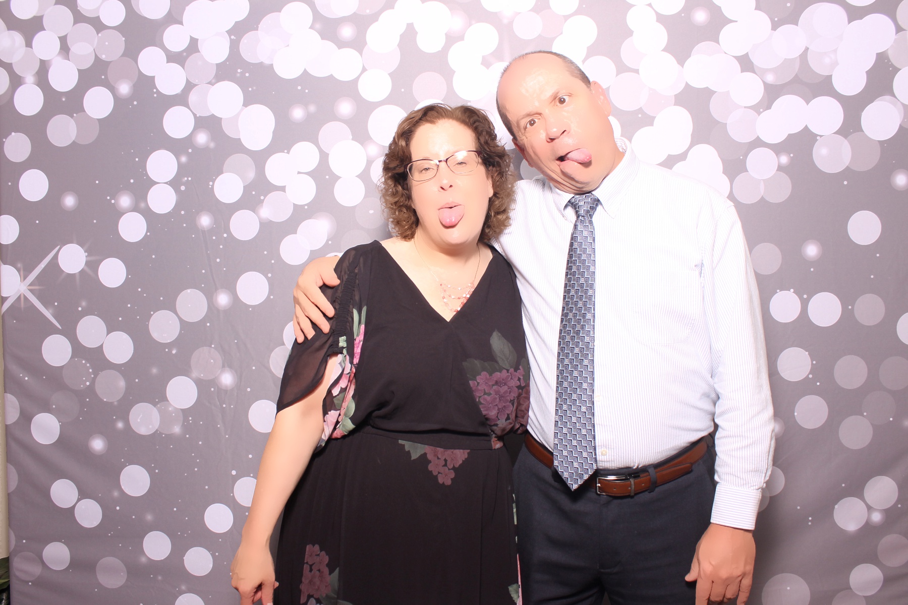 Kari & Randy Reception | View more photos from the event at gallery.photoboothcincy.com/u/PhotoBoothCincy/Kari-Randy-Reception