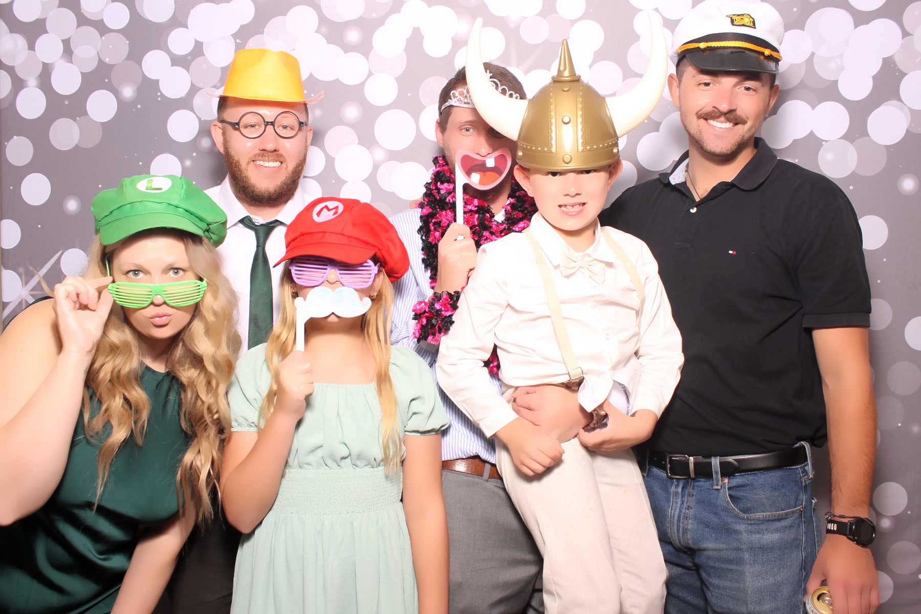 Kari & Randy Reception | View more photos from the event at gallery.photoboothcincy.com/u/PhotoBoothCincy/Kari-Randy-Reception