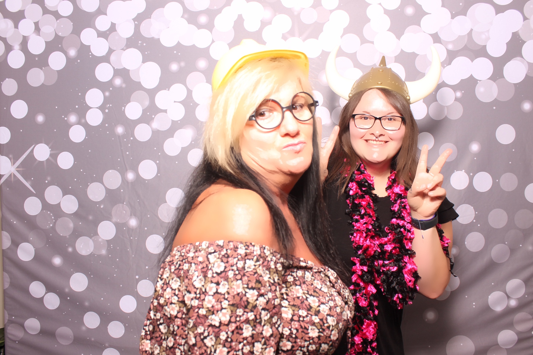 Kari & Randy Reception | View more photos from the event at gallery.photoboothcincy.com/u/PhotoBoothCincy/Kari-Randy-Reception