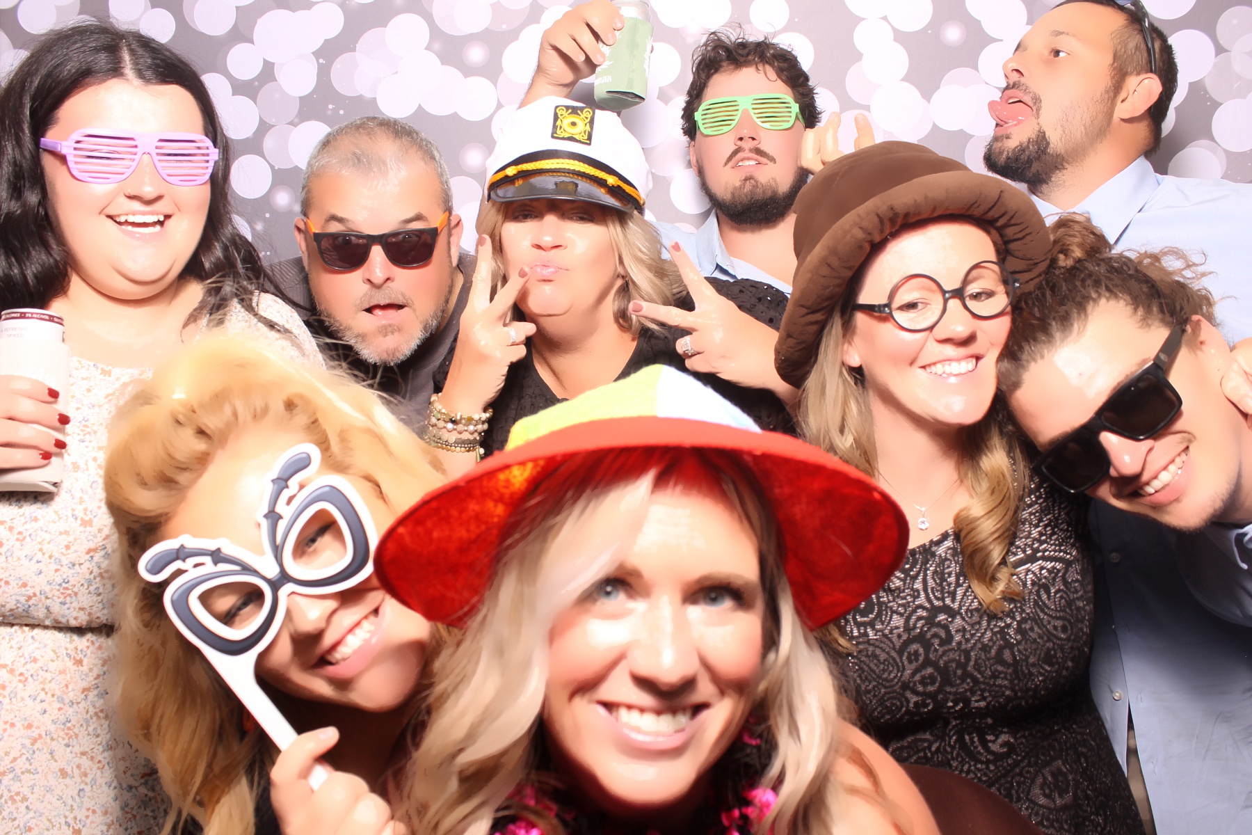 Kari & Randy Reception | View more photos from the event at gallery.photoboothcincy.com/u/PhotoBoothCincy/Kari-Randy-Reception