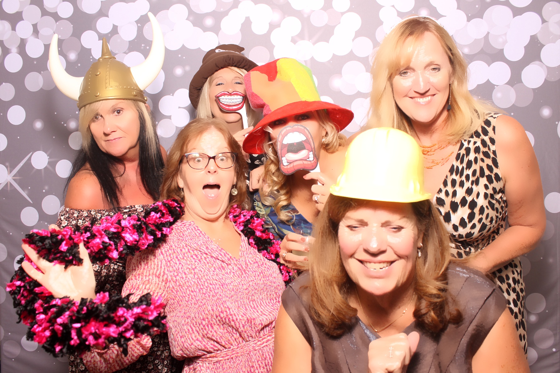 Kari & Randy Reception | View more photos from the event at gallery.photoboothcincy.com/u/PhotoBoothCincy/Kari-Randy-Reception