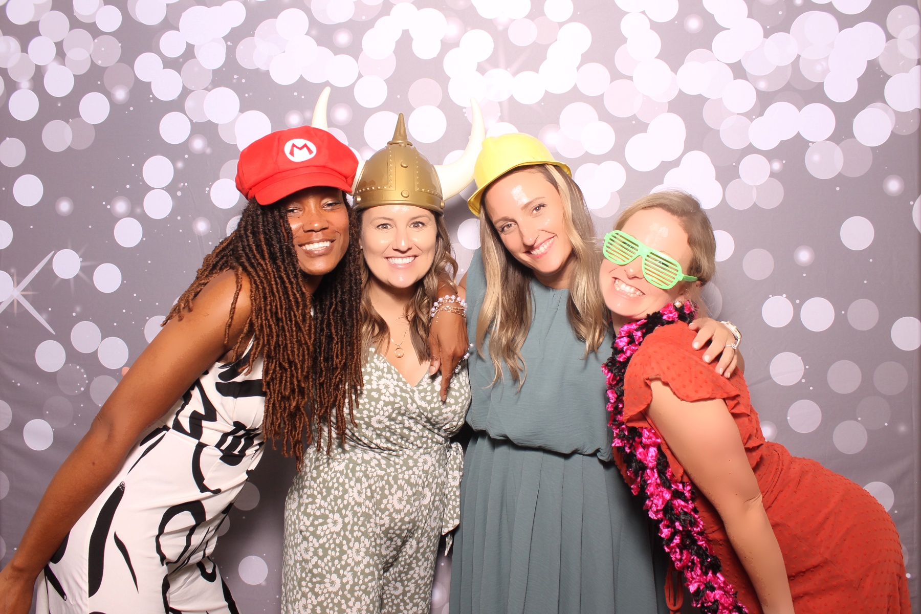 Kari & Randy Reception | View more photos from the event at gallery.photoboothcincy.com/u/PhotoBoothCincy/Kari-Randy-Reception