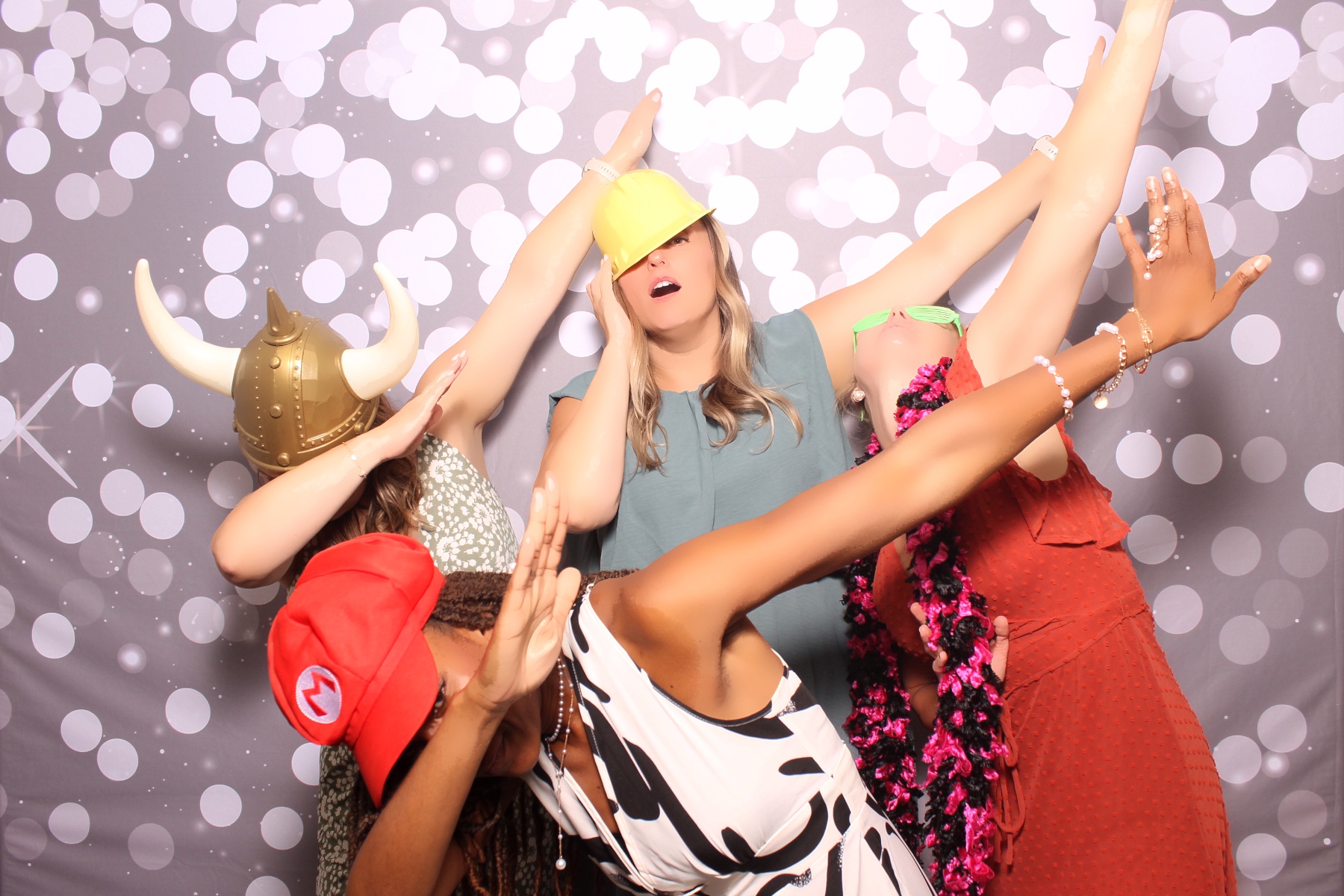 Kari & Randy Reception | View more photos from the event at gallery.photoboothcincy.com/u/PhotoBoothCincy/Kari-Randy-Reception