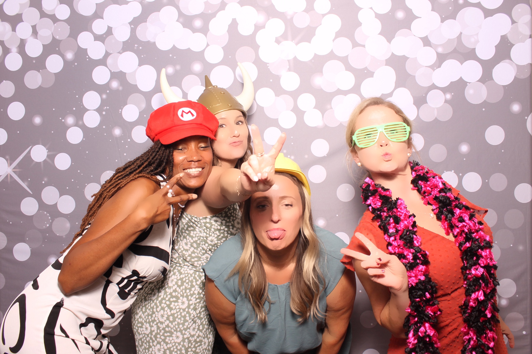 Kari & Randy Reception | View more photos from the event at gallery.photoboothcincy.com/u/PhotoBoothCincy/Kari-Randy-Reception