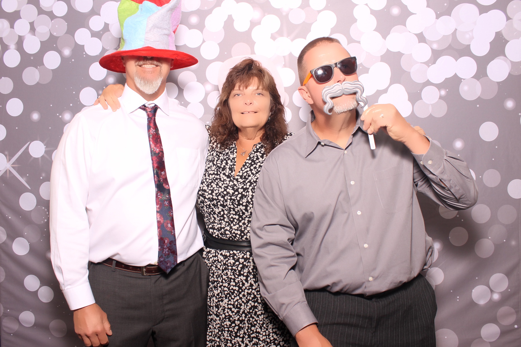 Kari & Randy Reception | View more photos from the event at gallery.photoboothcincy.com/u/PhotoBoothCincy/Kari-Randy-Reception