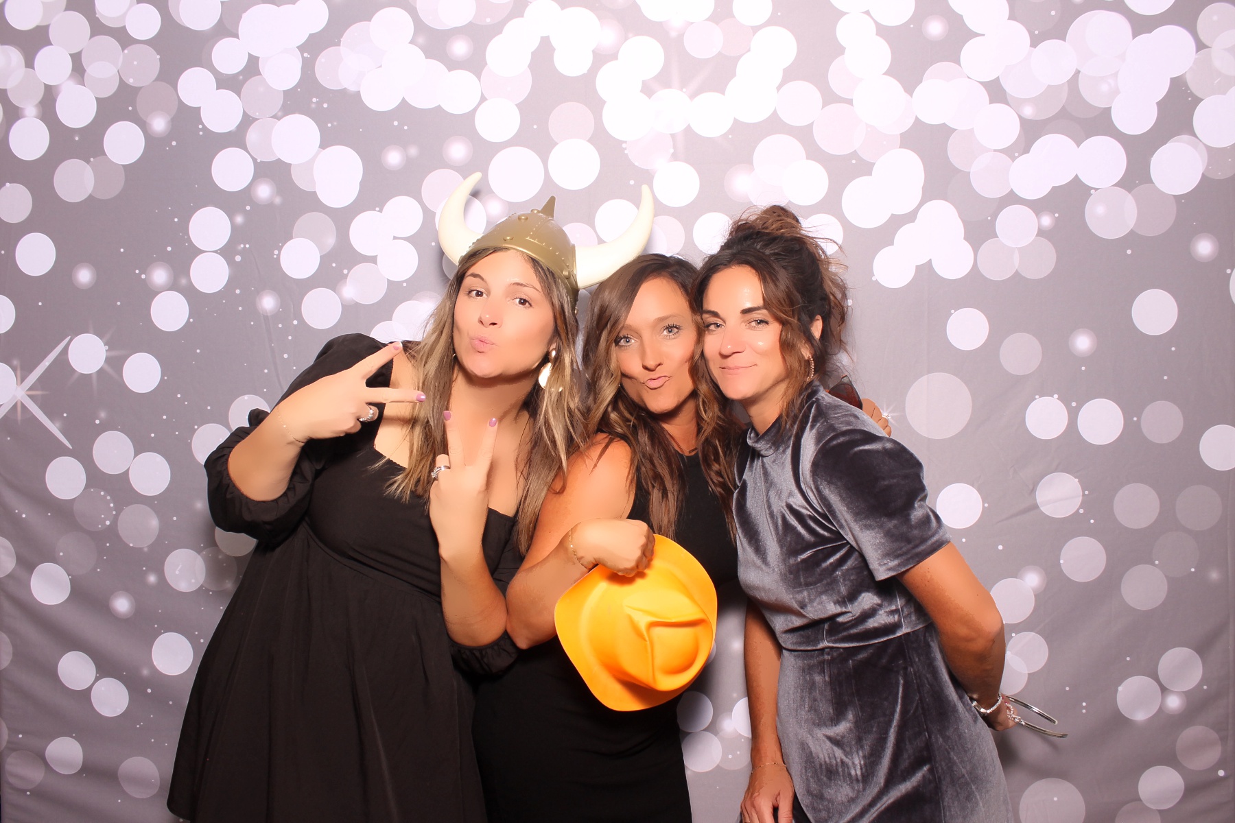 Kari & Randy Reception | View more photos from the event at gallery.photoboothcincy.com/u/PhotoBoothCincy/Kari-Randy-Reception