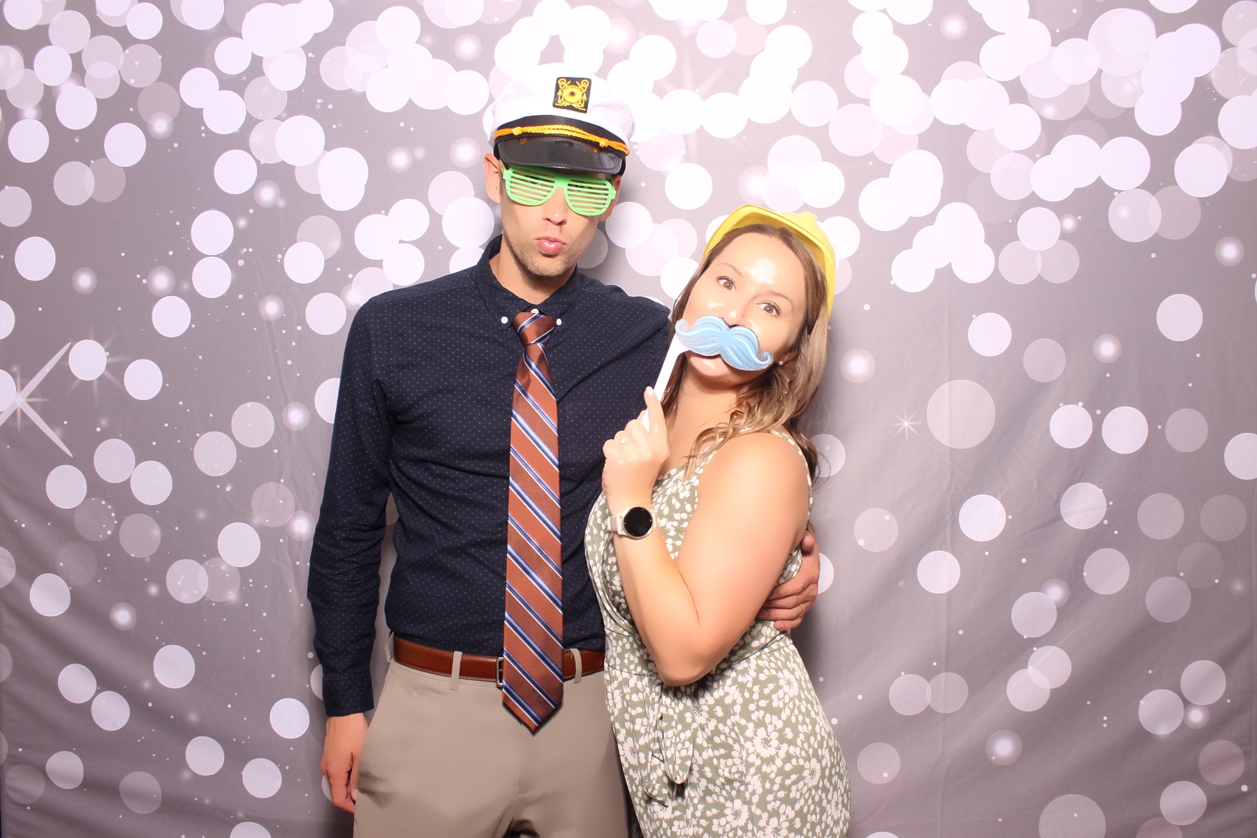 Kari & Randy Reception | View more photos from the event at gallery.photoboothcincy.com/u/PhotoBoothCincy/Kari-Randy-Reception
