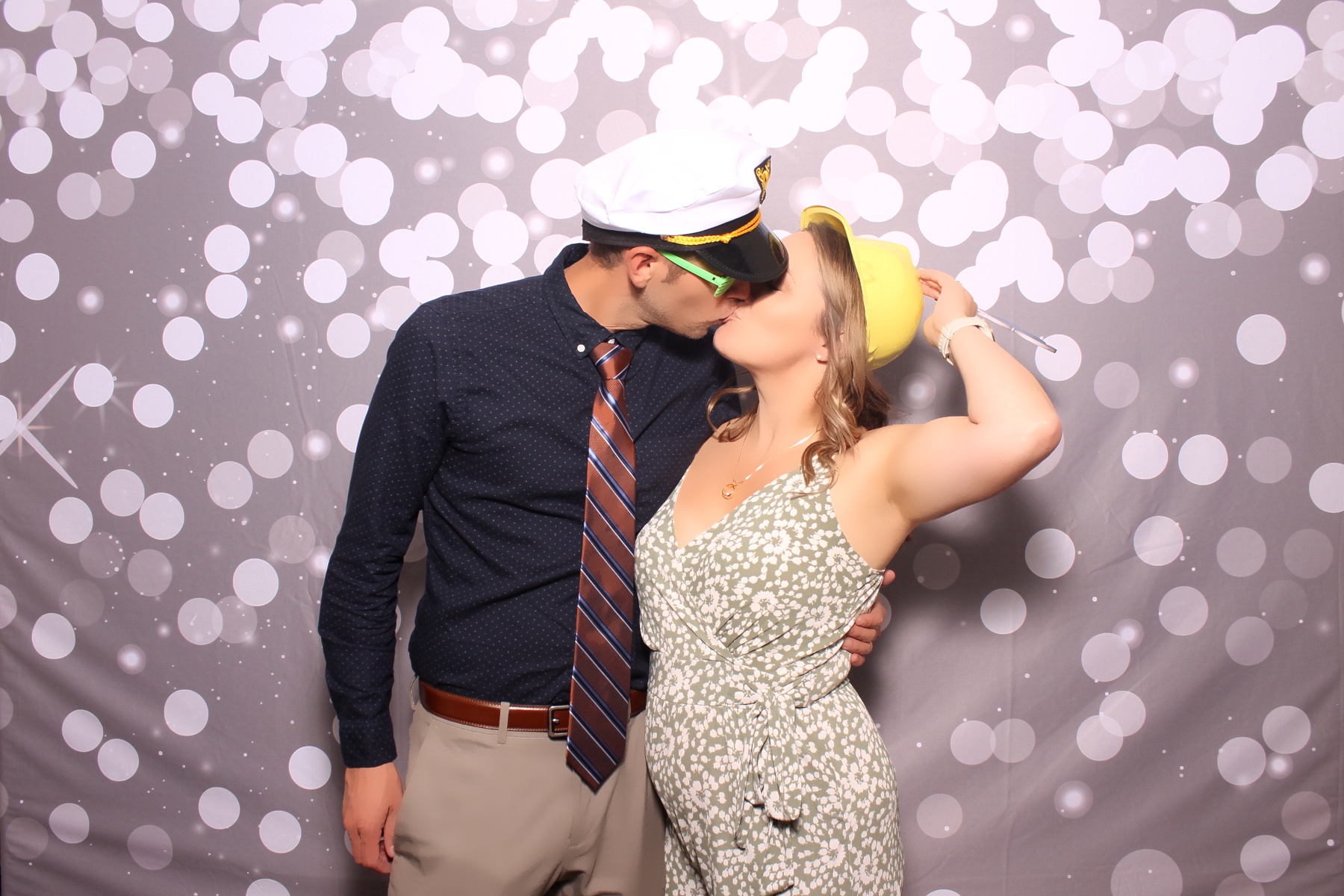 Kari & Randy Reception | View more photos from the event at gallery.photoboothcincy.com/u/PhotoBoothCincy/Kari-Randy-Reception