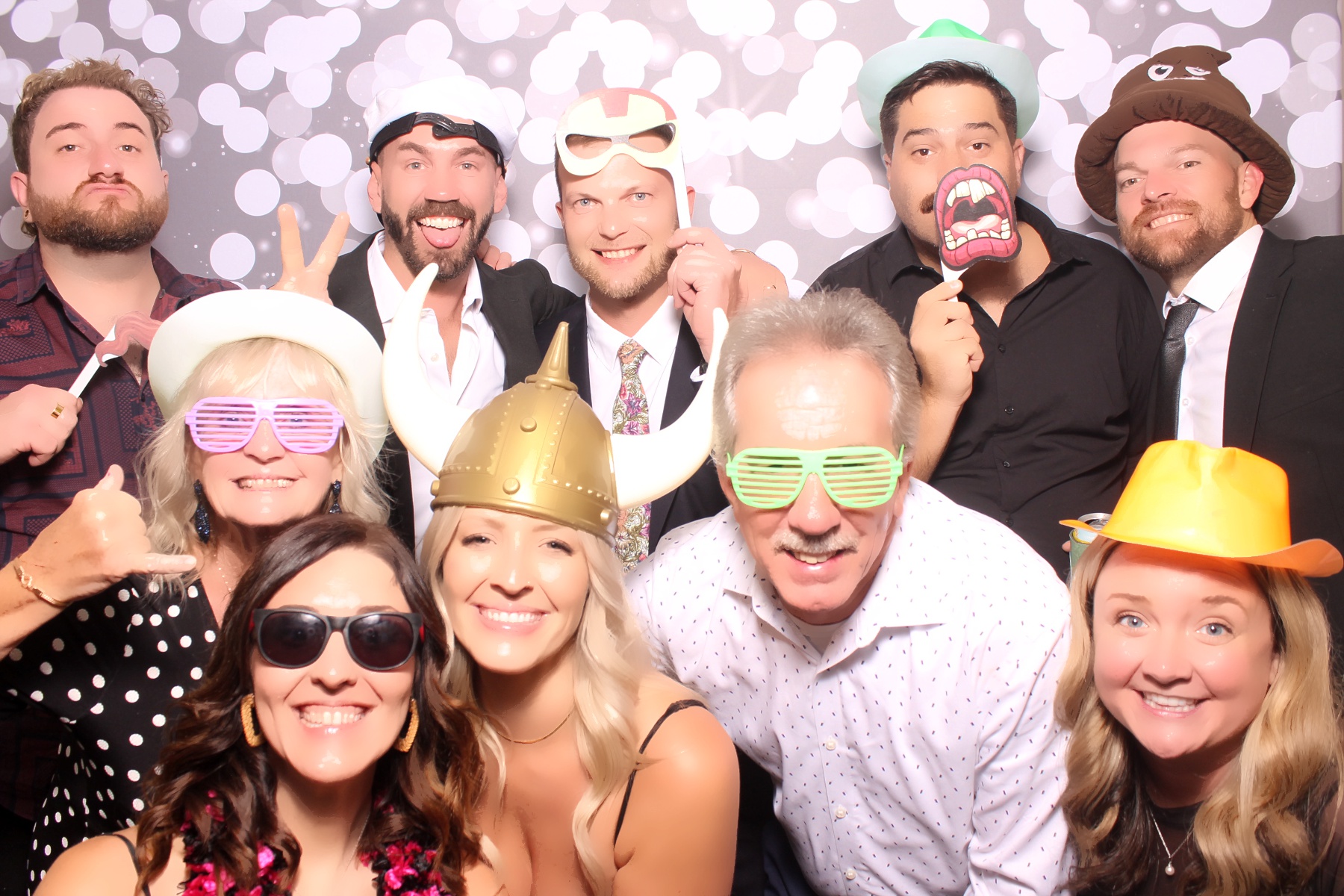 Kari & Randy Reception | View more photos from the event at gallery.photoboothcincy.com/u/PhotoBoothCincy/Kari-Randy-Reception